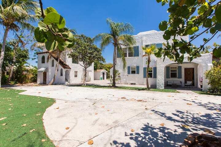 717 Forest Hill, West Palm Beach FL 33405