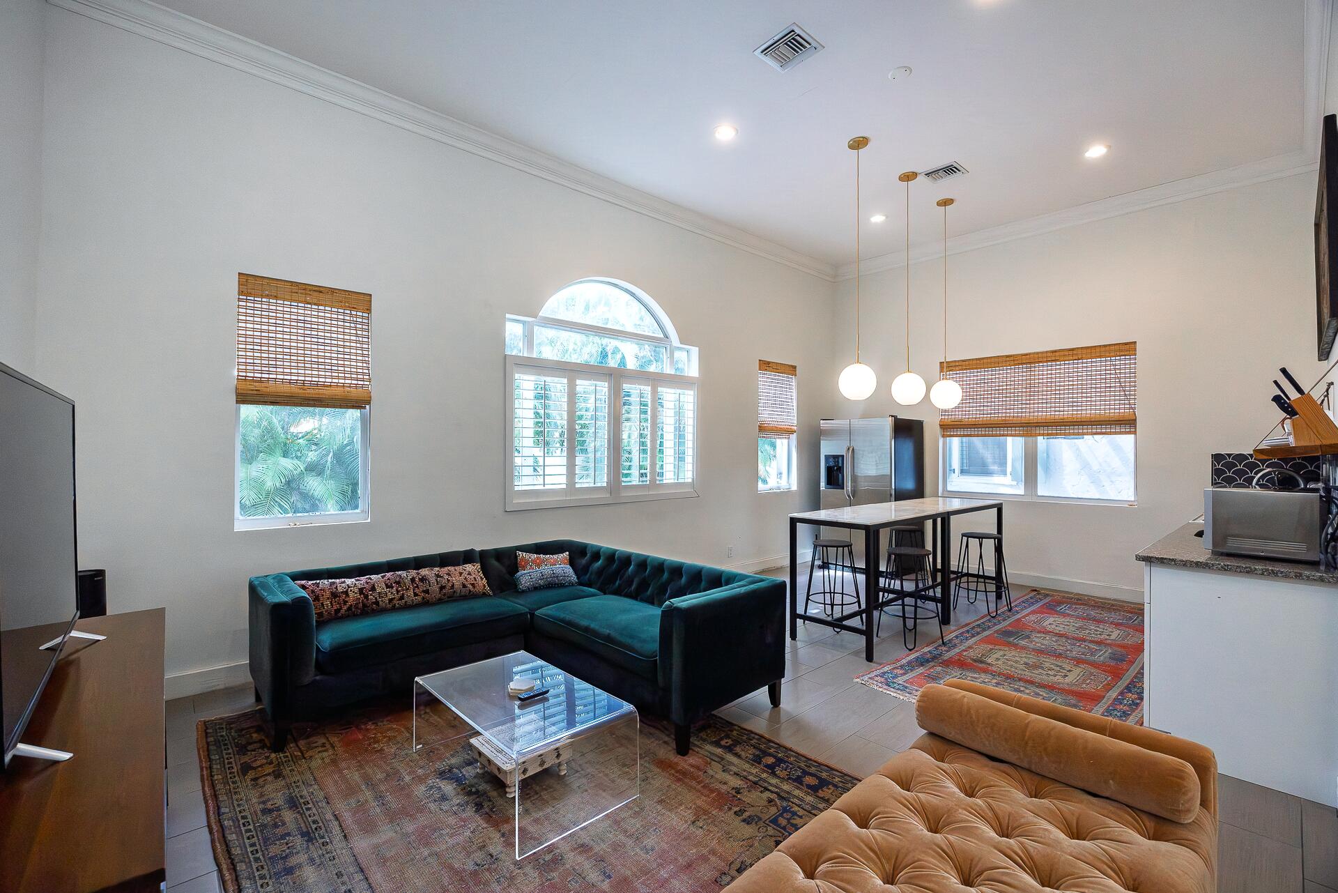 717 Forest Hill, West Palm Beach FL 33405