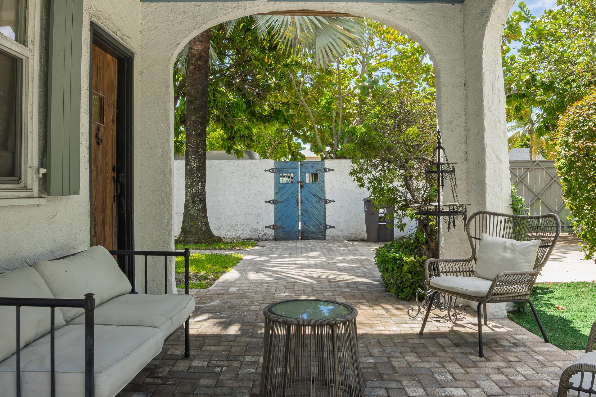 717 Forest Hill, West Palm Beach FL 33405