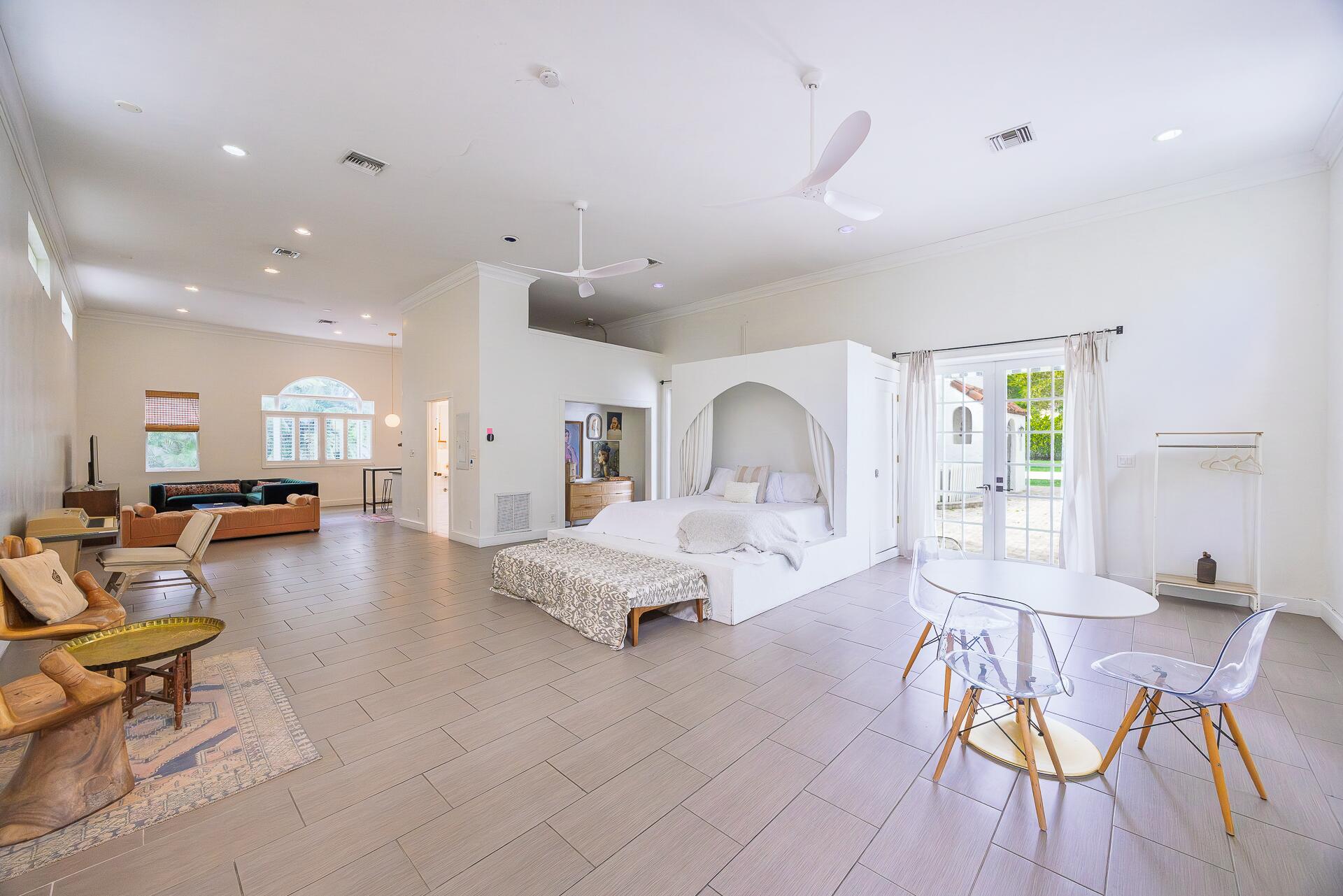 717 Forest Hill, West Palm Beach FL 33405