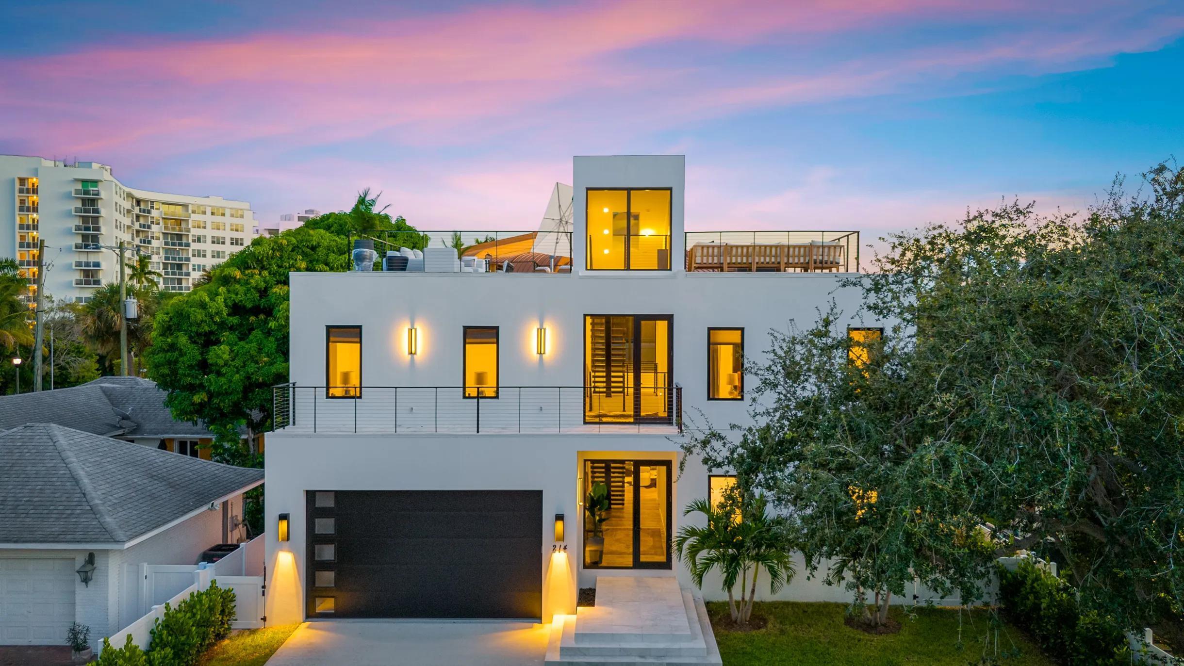 214 28th, West Palm Beach FL 33407
