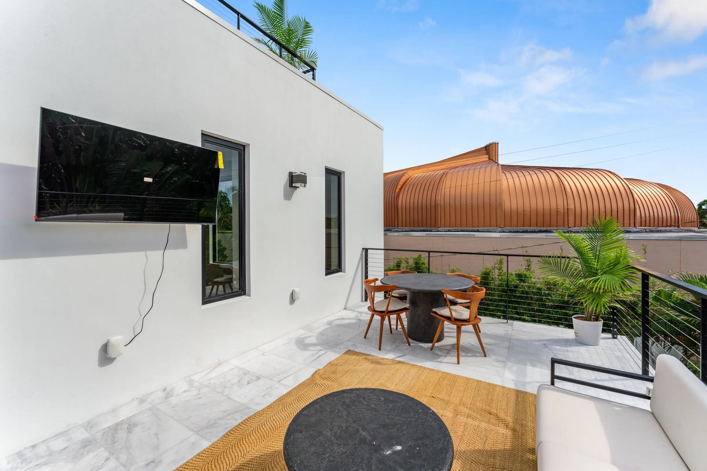 214 28th, West Palm Beach FL 33407