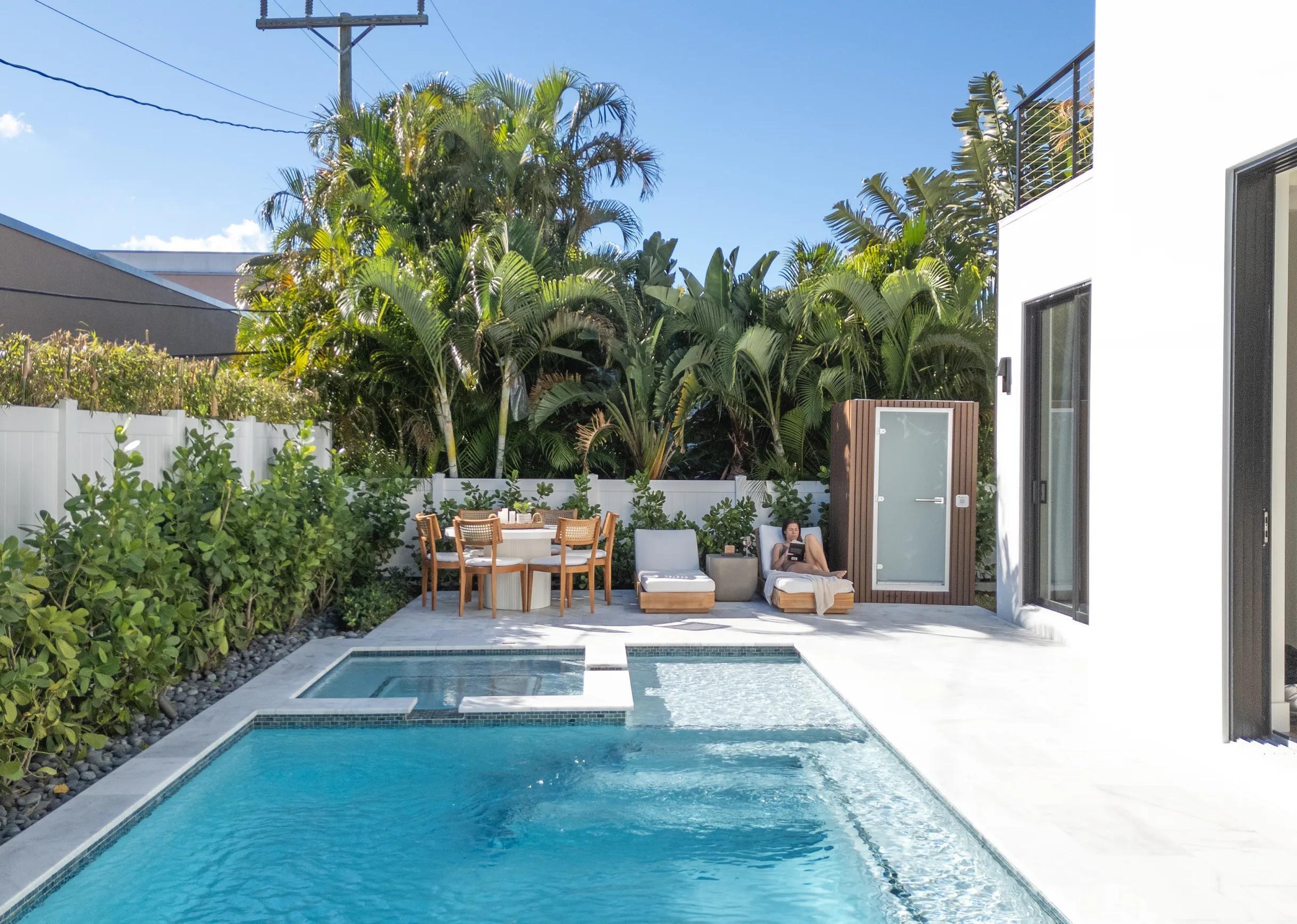 214 28th, West Palm Beach FL 33407