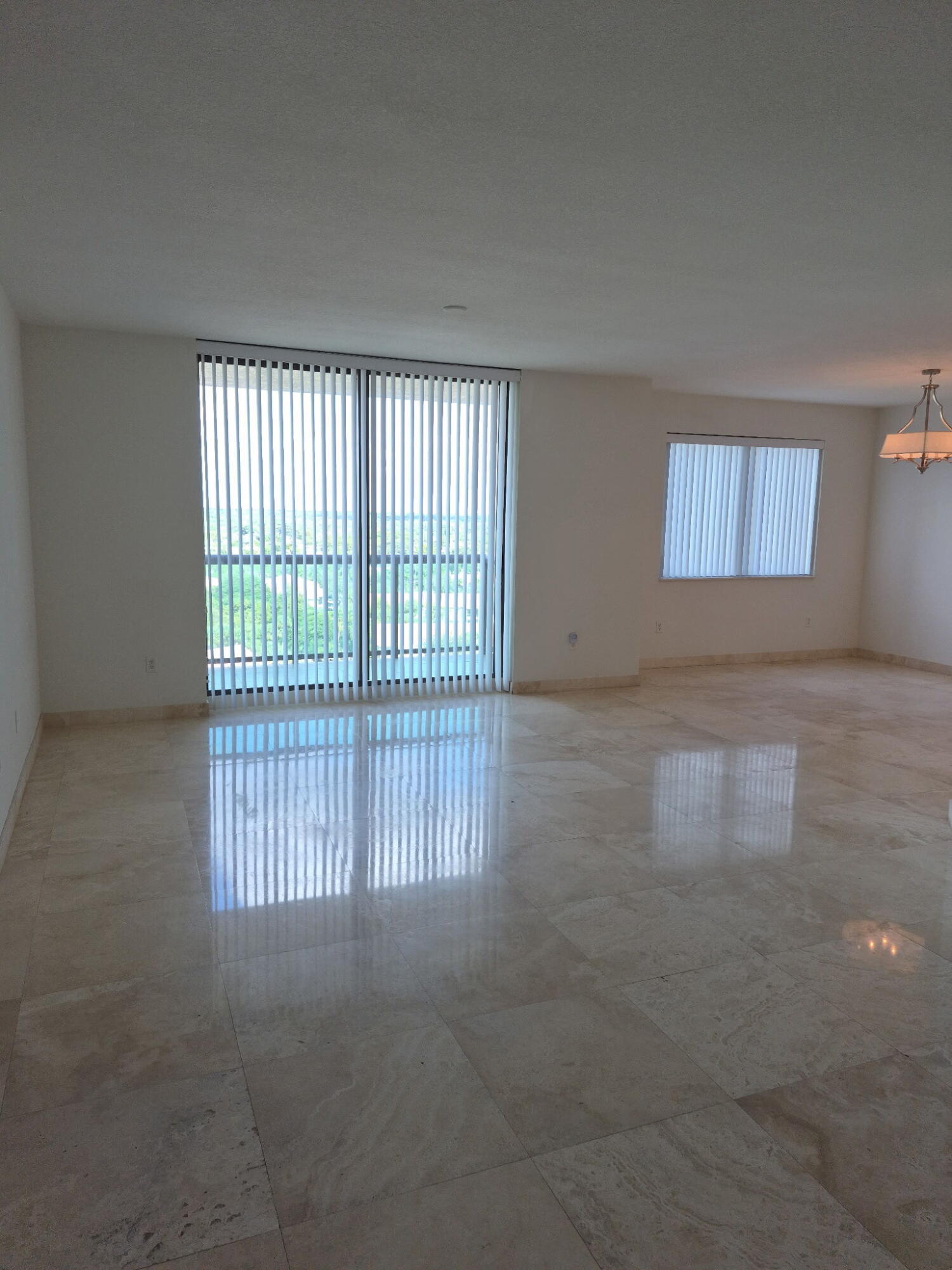 3630 Gardens #1004c, Palm Beach Gardens FL 33410