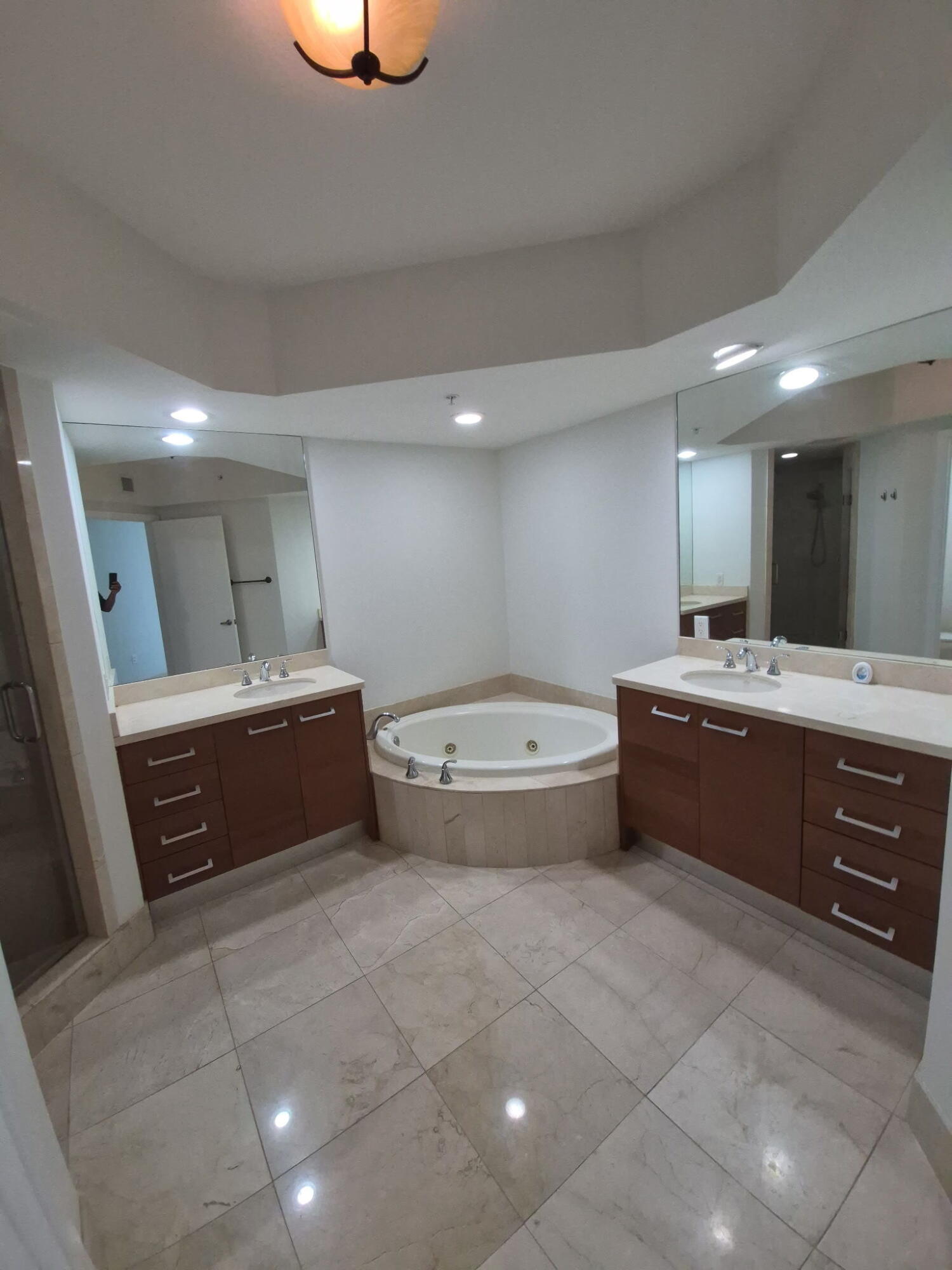 3630 Gardens #1004c, Palm Beach Gardens FL 33410