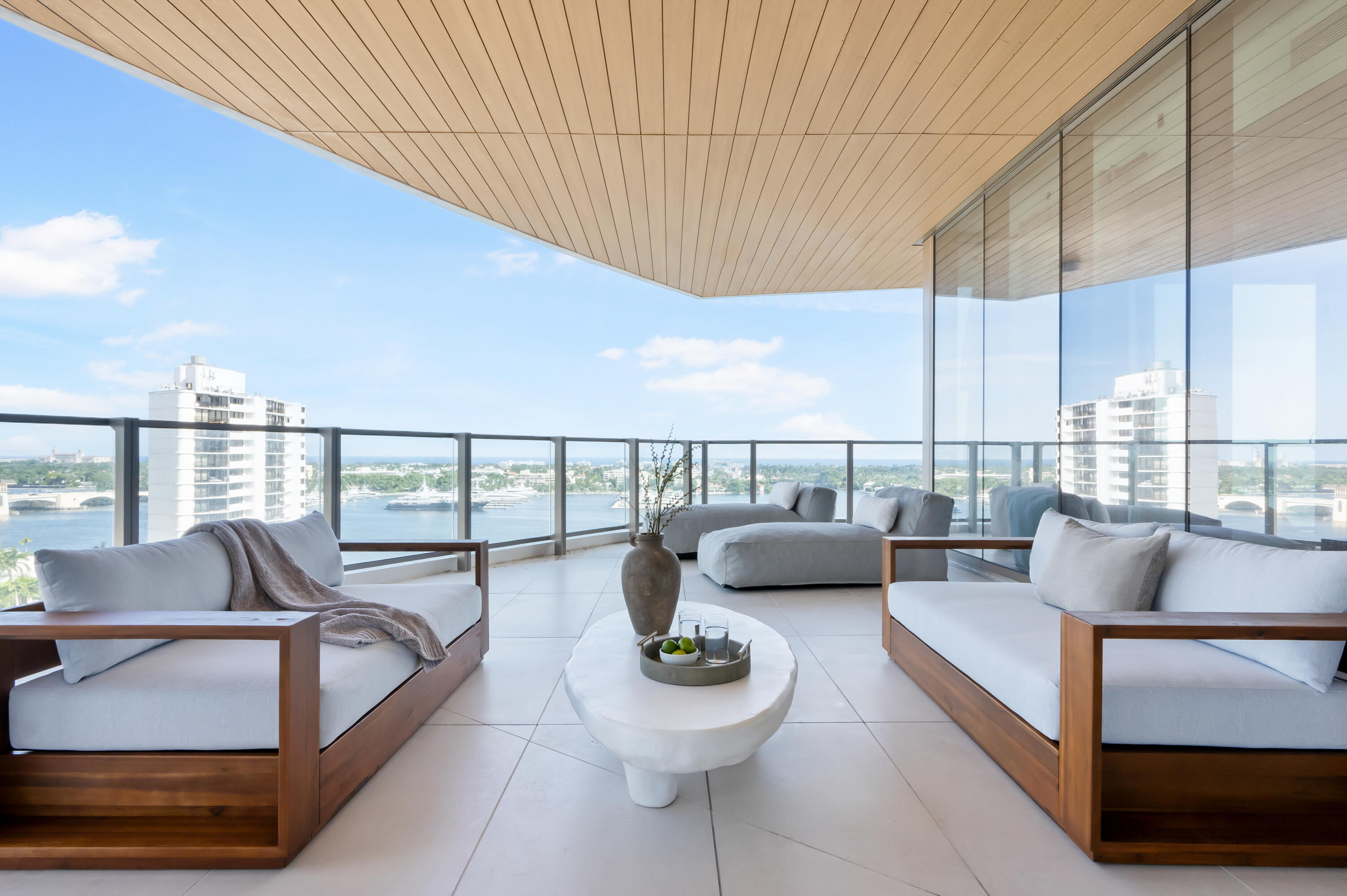 1333 S Flagler #1001, West Palm Beach FL 33401