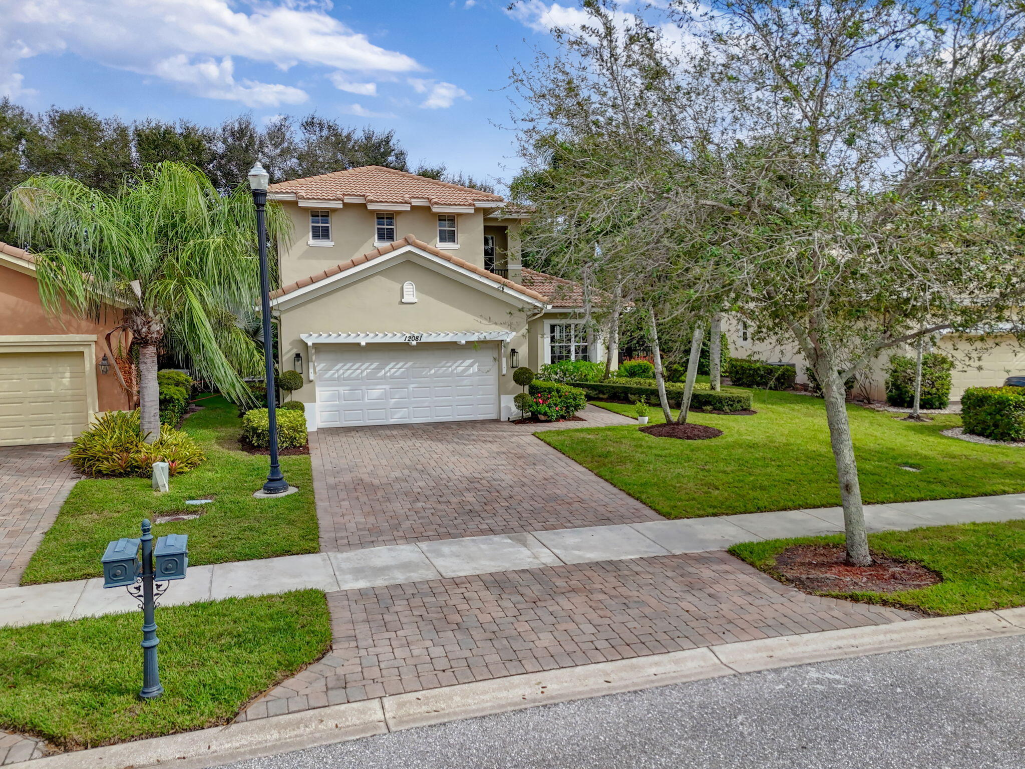 12081 Aviles, Palm Beach Gardens FL 33418