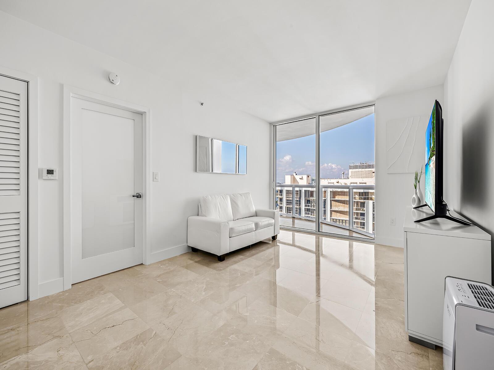 6365 Collins Avenue #1911, Miami Beach FL 33141