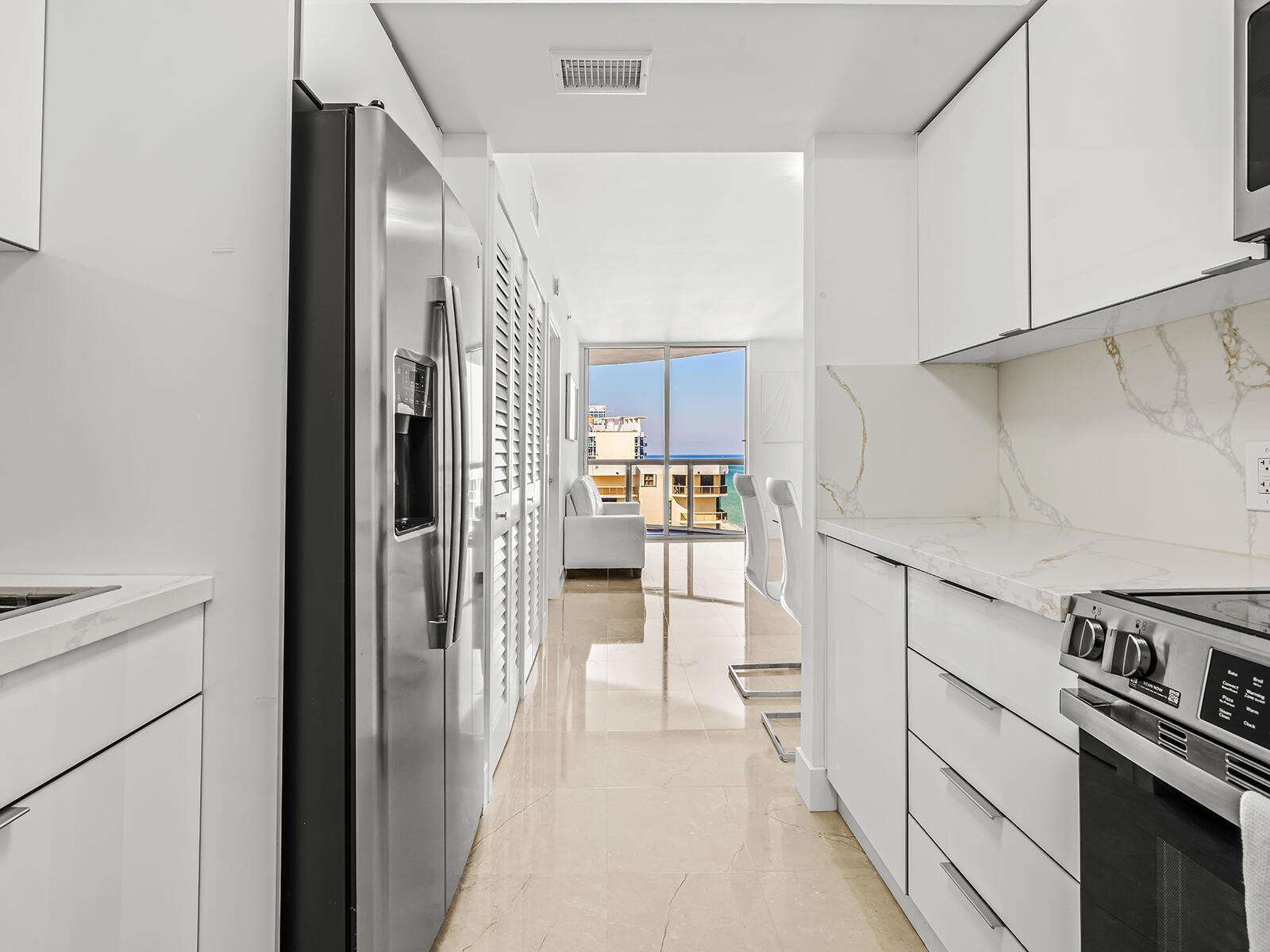 6365 Collins Avenue #1911, Miami Beach FL 33141