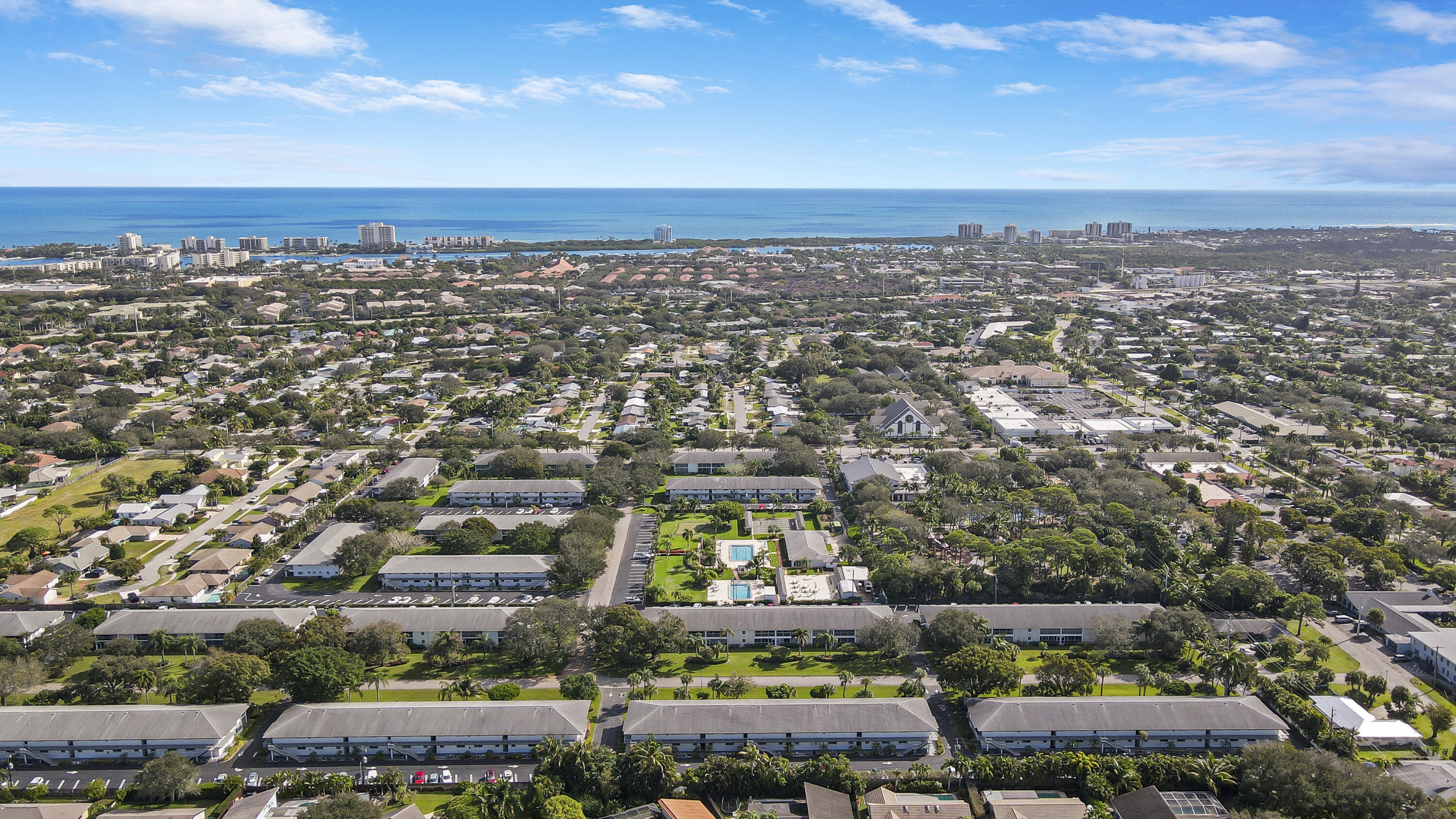 4 Garden #101, Tequesta FL 33469