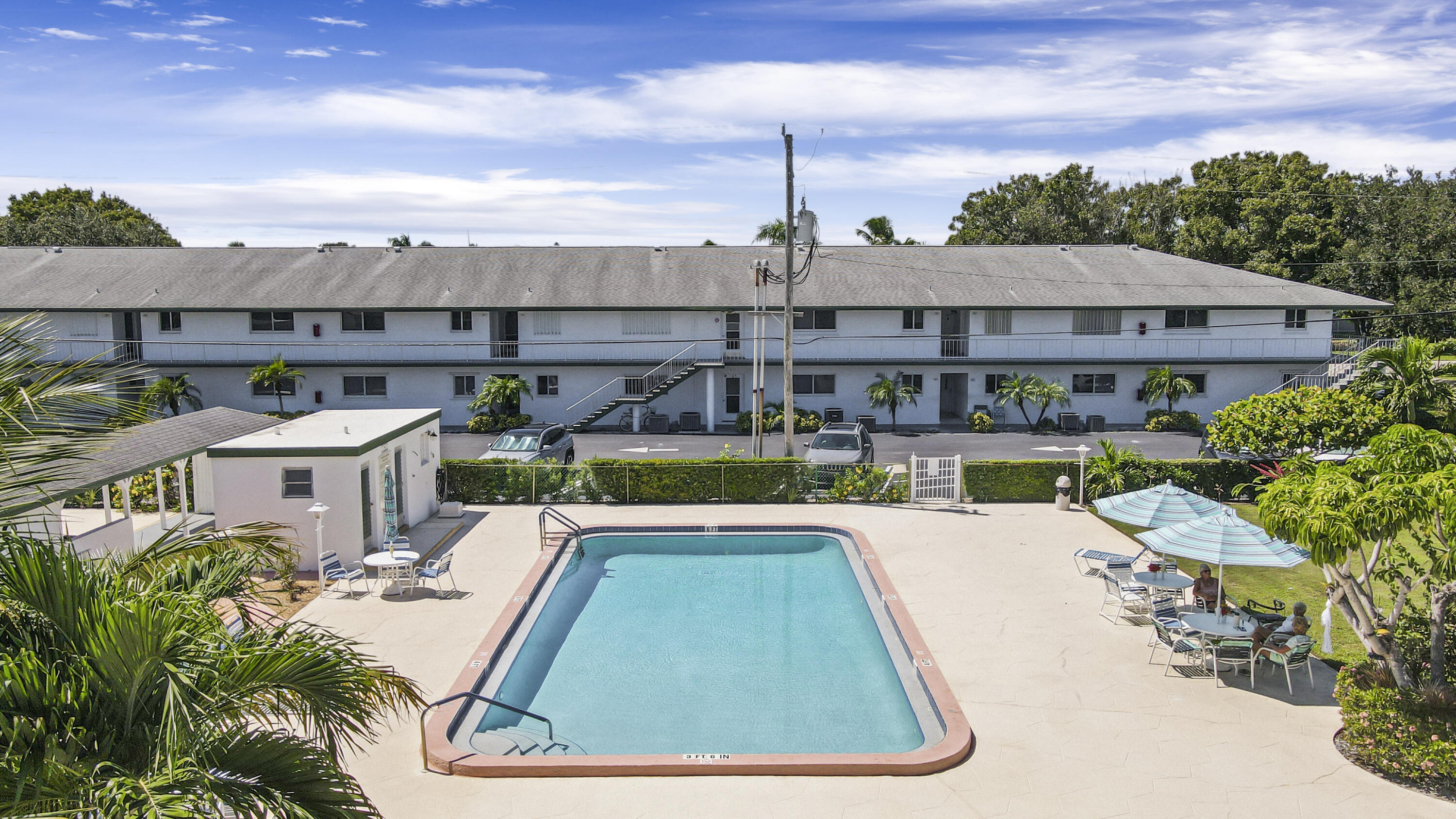 4 Garden #101, Tequesta FL 33469