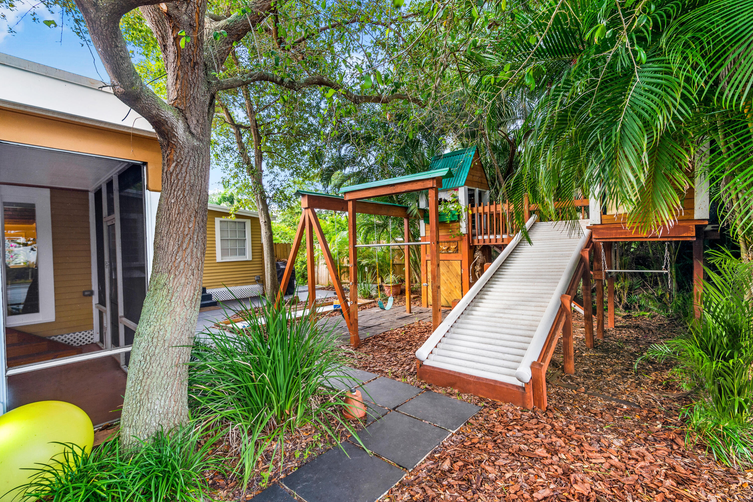 303 Lang, Cloud Lake FL 33406