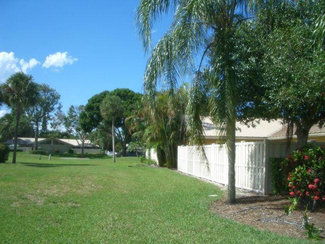 5374 Eagle Lake Drive, Palm Beach Gardens FL 33418