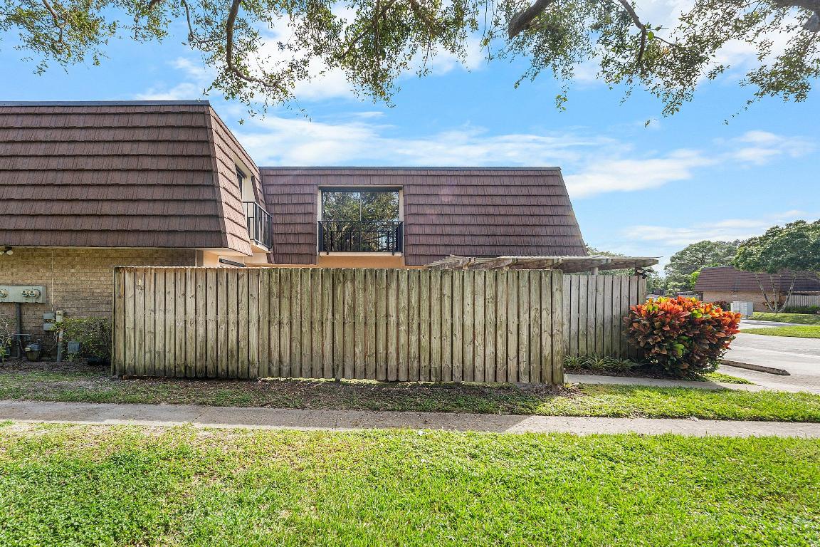 1214 12th, Palm Beach Gardens FL 33418