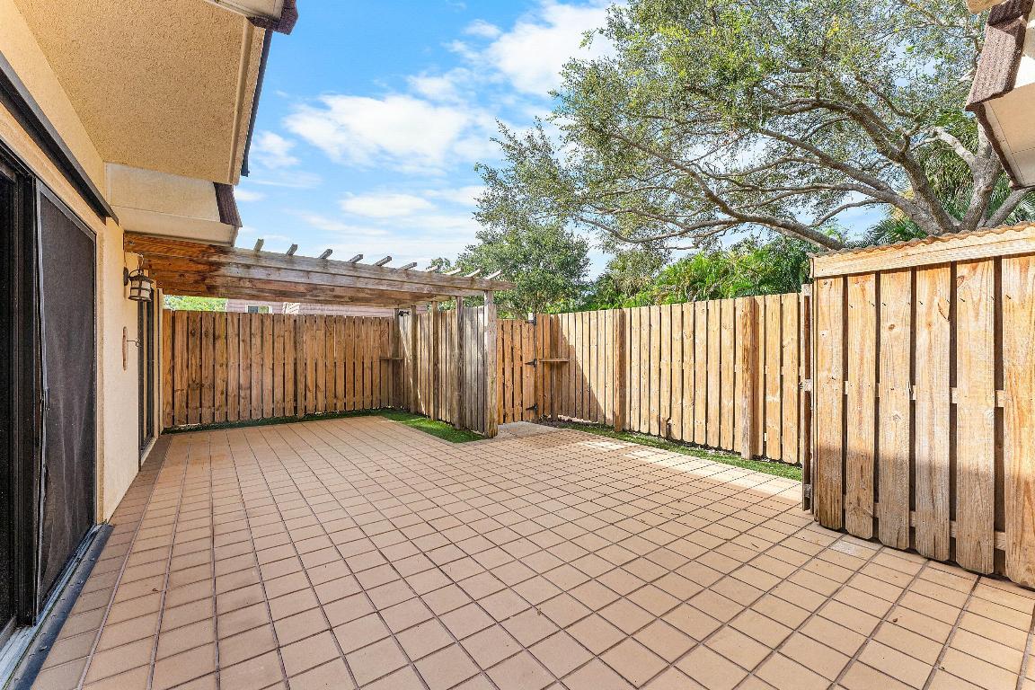 1214 12th, Palm Beach Gardens FL 33418