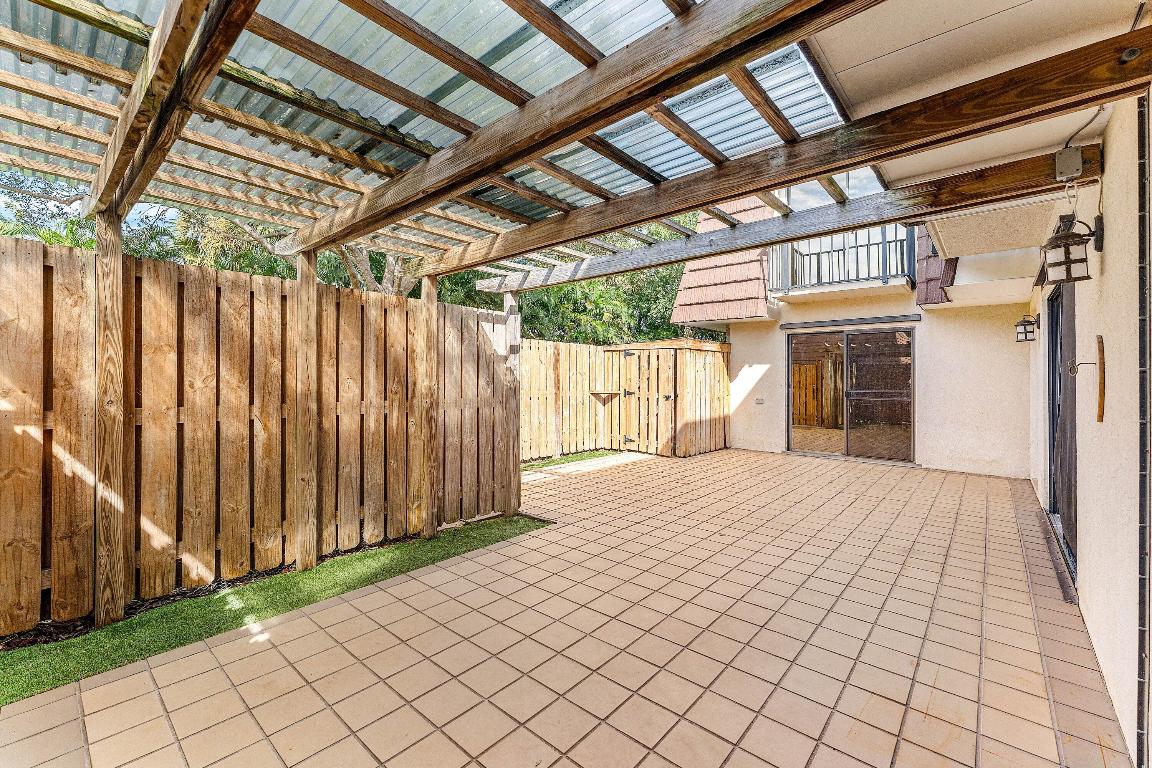 1214 12th, Palm Beach Gardens FL 33418