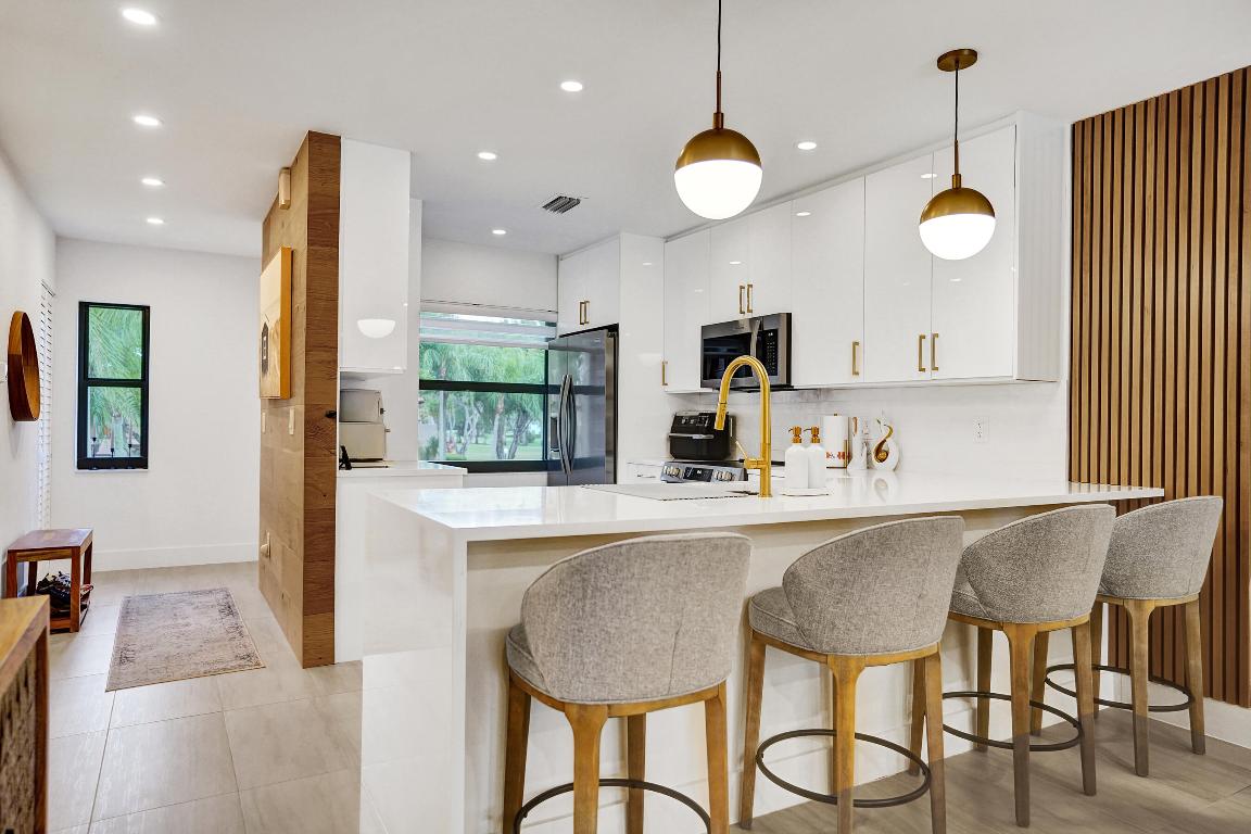 9293 Vista Del Lago #15f, Boca Raton FL 33428
