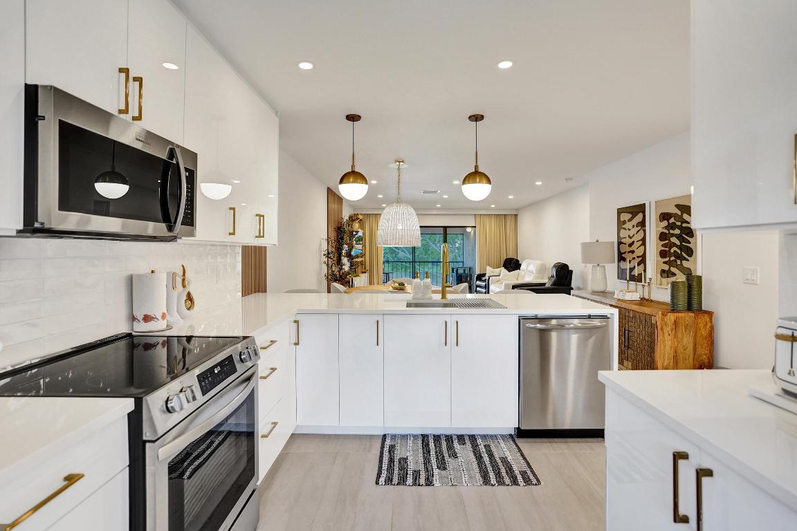 9293 Vista Del Lago #15f, Boca Raton FL 33428