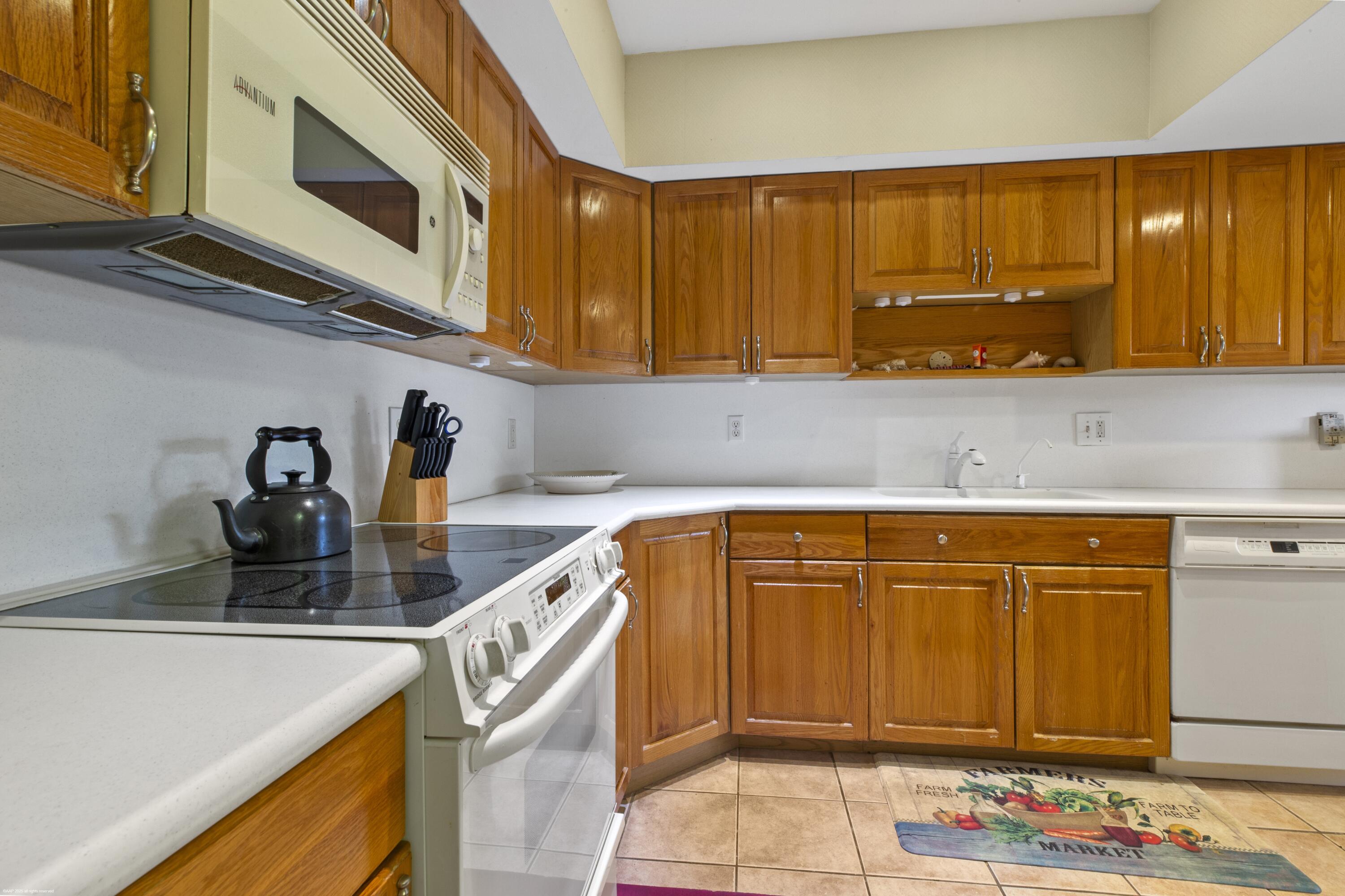 13244 Polo Club #C206, Wellington FL 33414