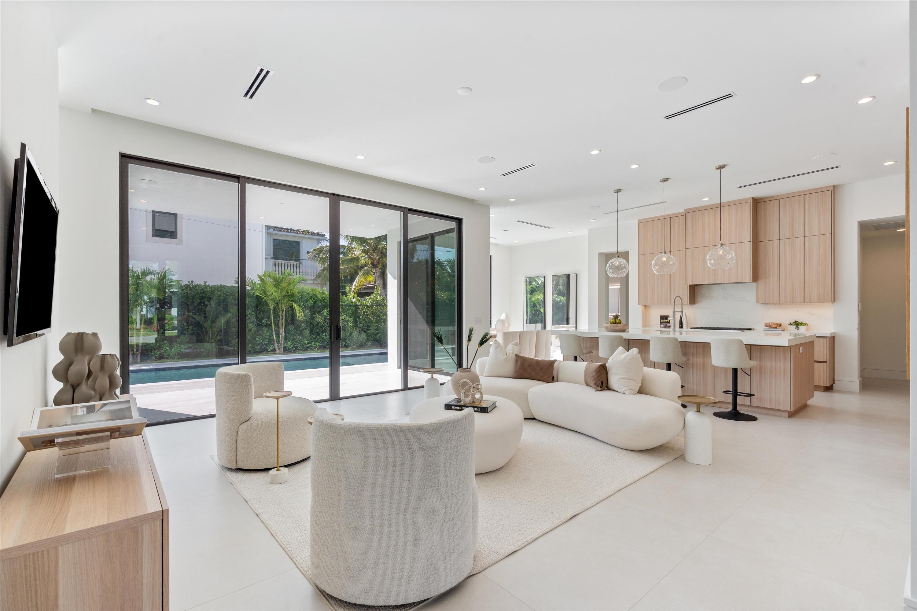 498 NE 6th, Boca Raton FL 33432