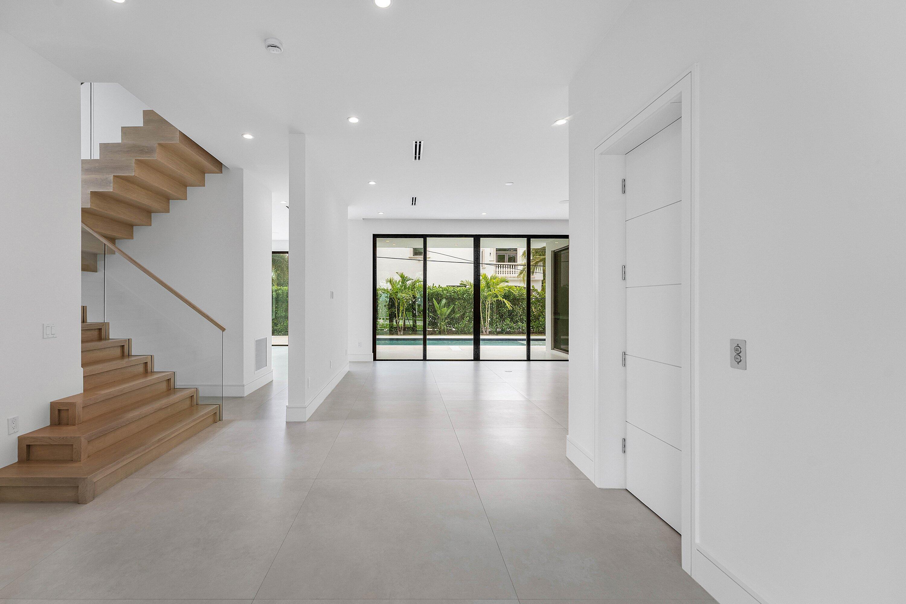 498 NE 6th, Boca Raton FL 33432