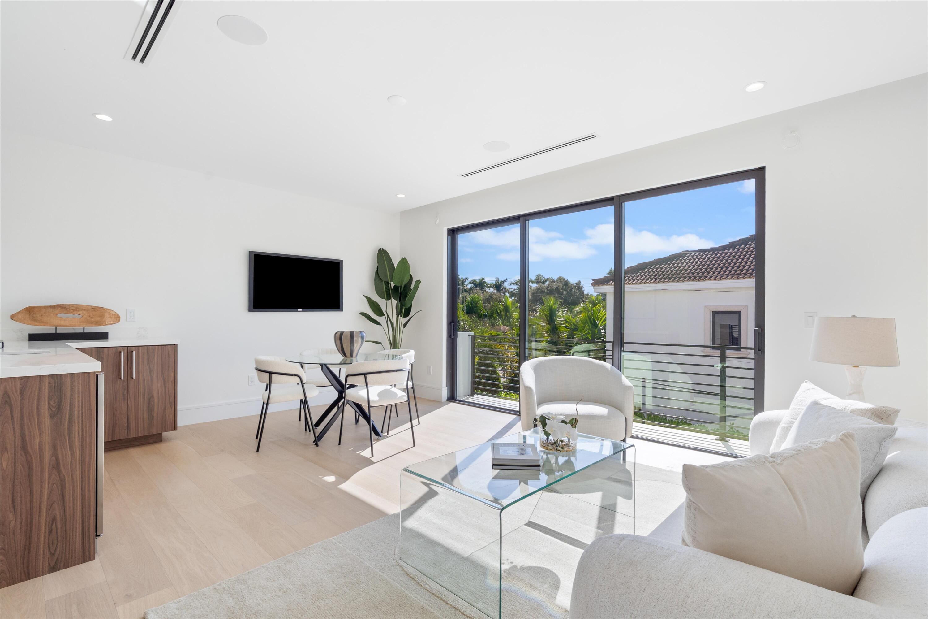 498 NE 6th, Boca Raton FL 33432