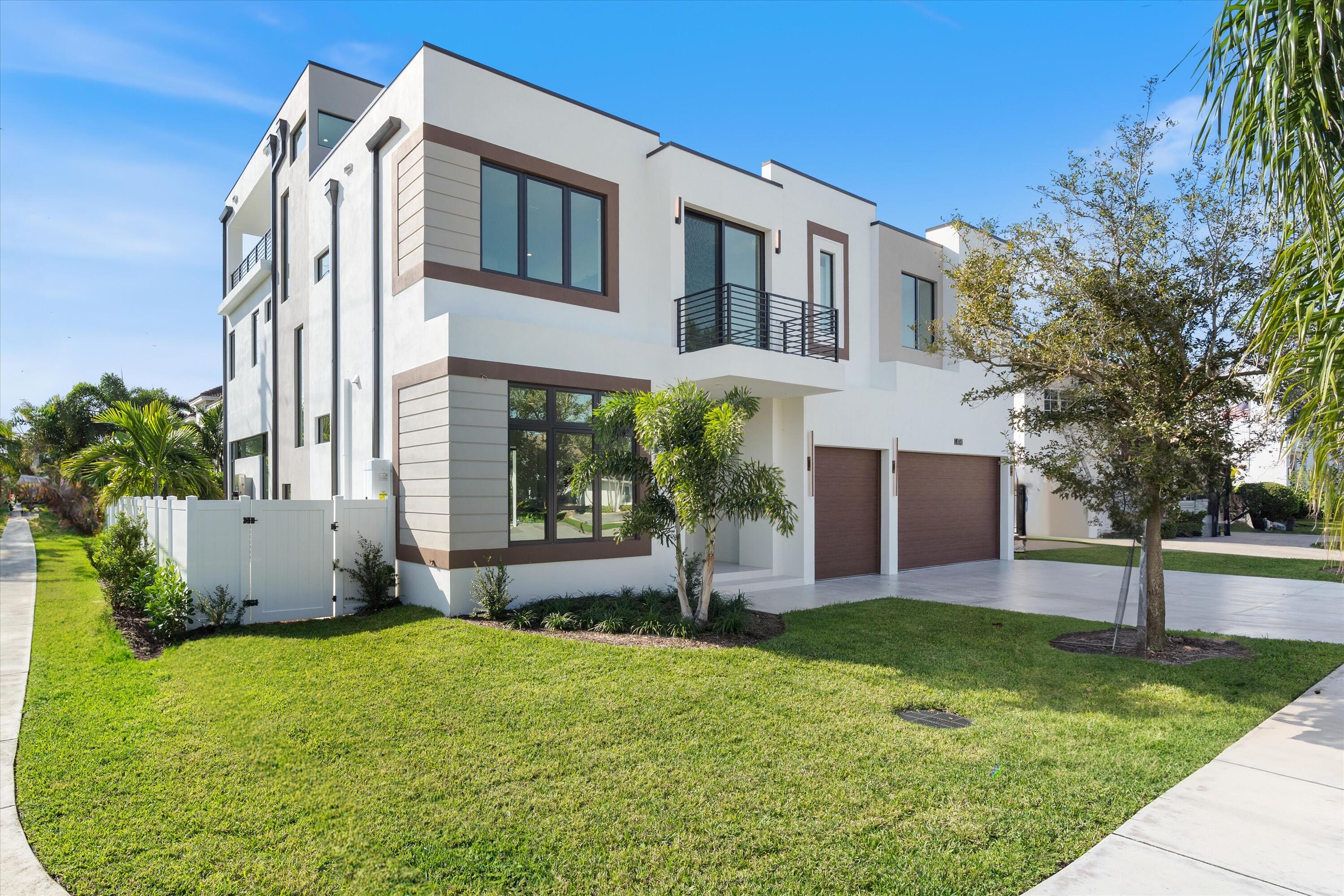 498 NE 6th, Boca Raton FL 33432