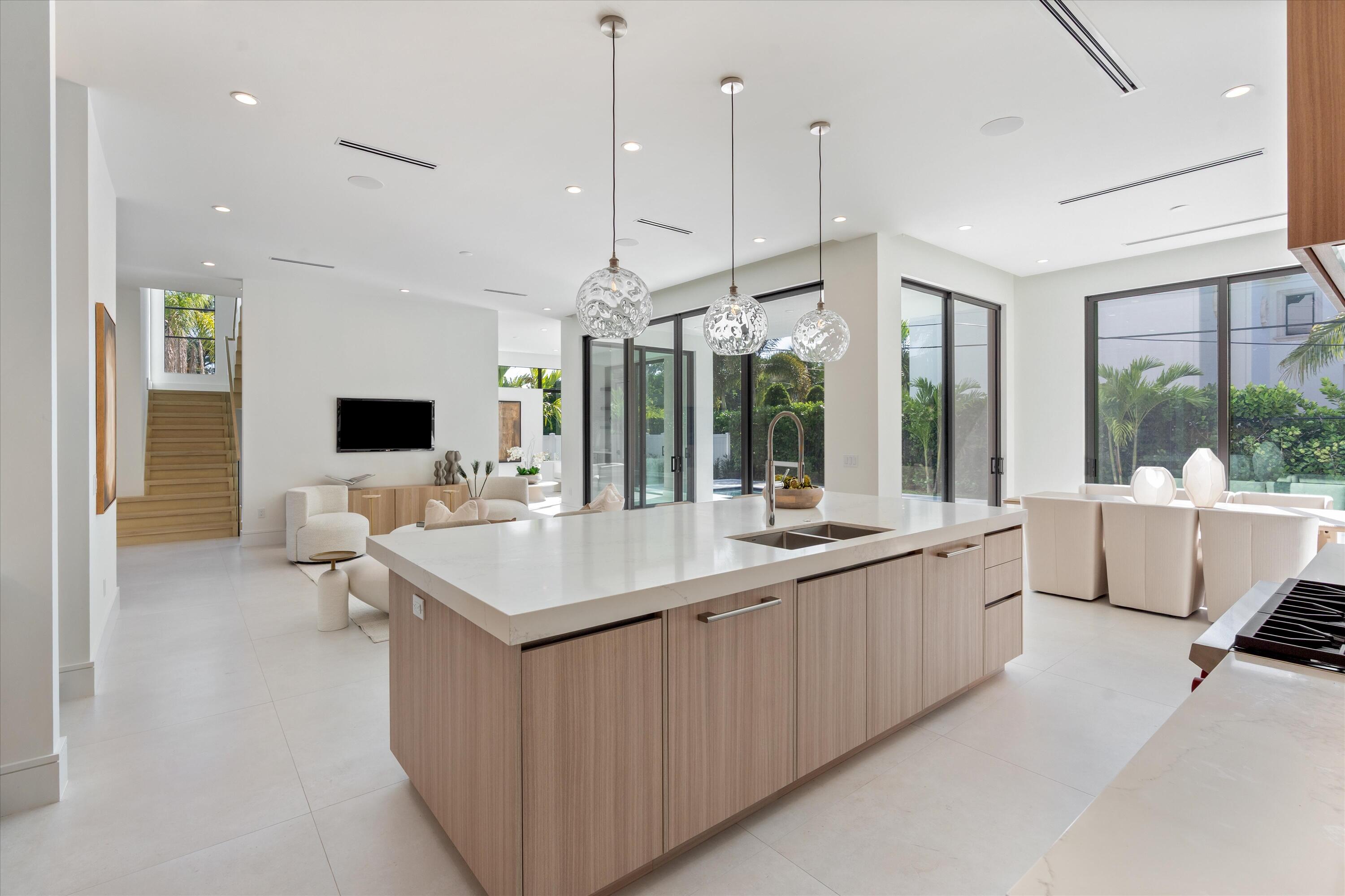 498 NE 6th, Boca Raton FL 33432