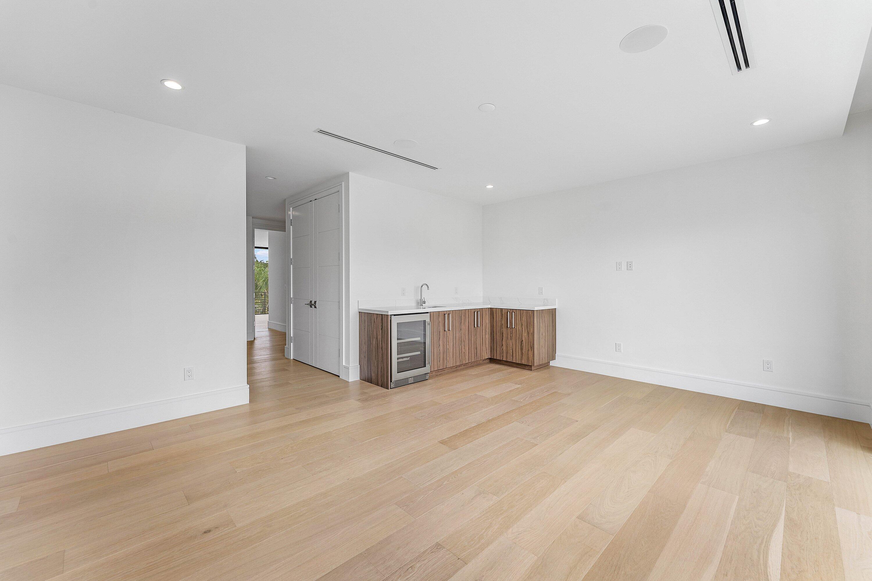 498 NE 6th, Boca Raton FL 33432