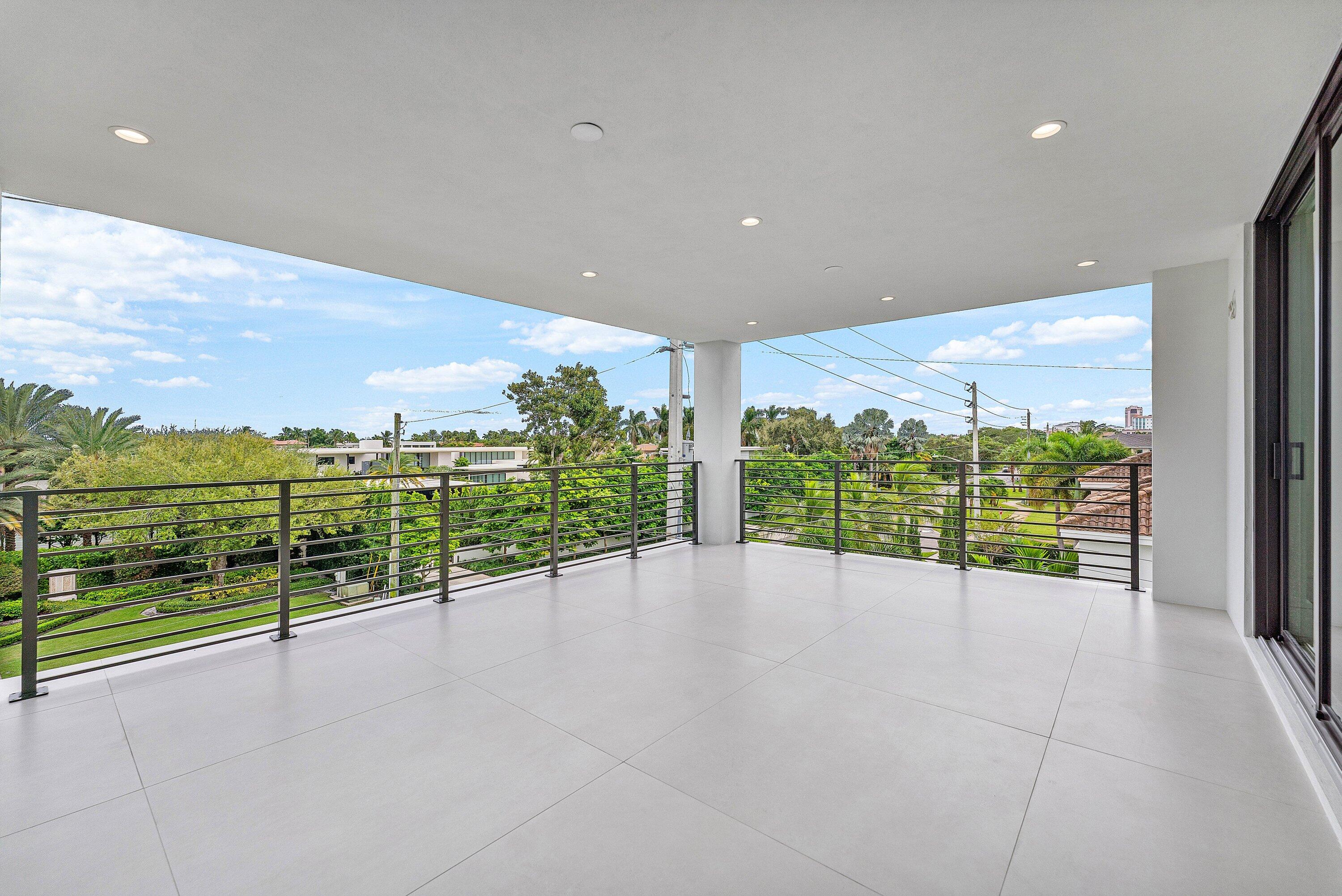 498 NE 6th, Boca Raton FL 33432