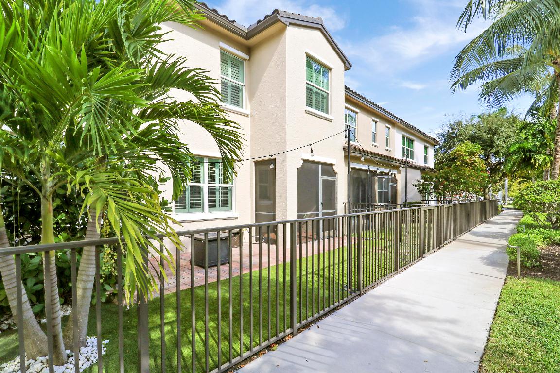 4558 Mediterranean, Palm Beach Gardens FL 33418