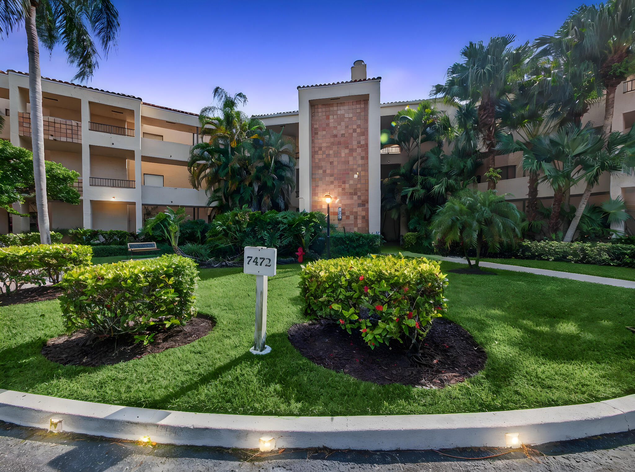 7472 La Paz #109, Boca Raton FL 33433