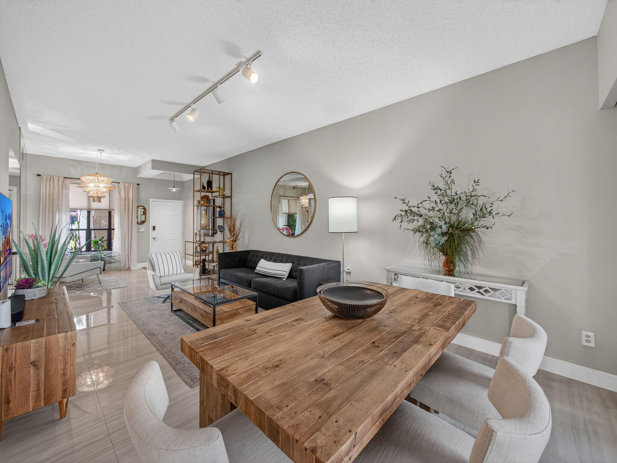 7472 La Paz #109, Boca Raton FL 33433
