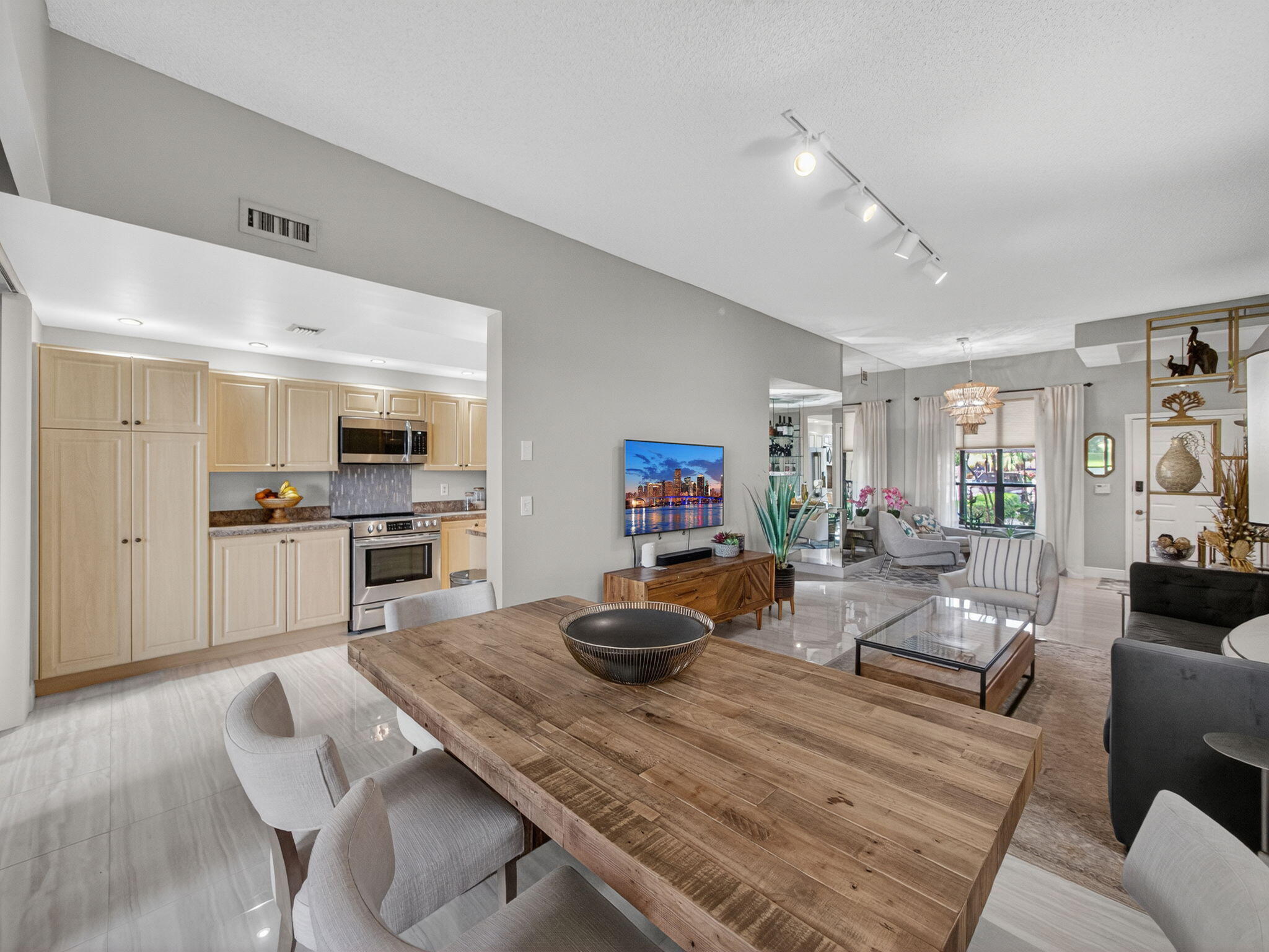 7472 La Paz #109, Boca Raton FL 33433