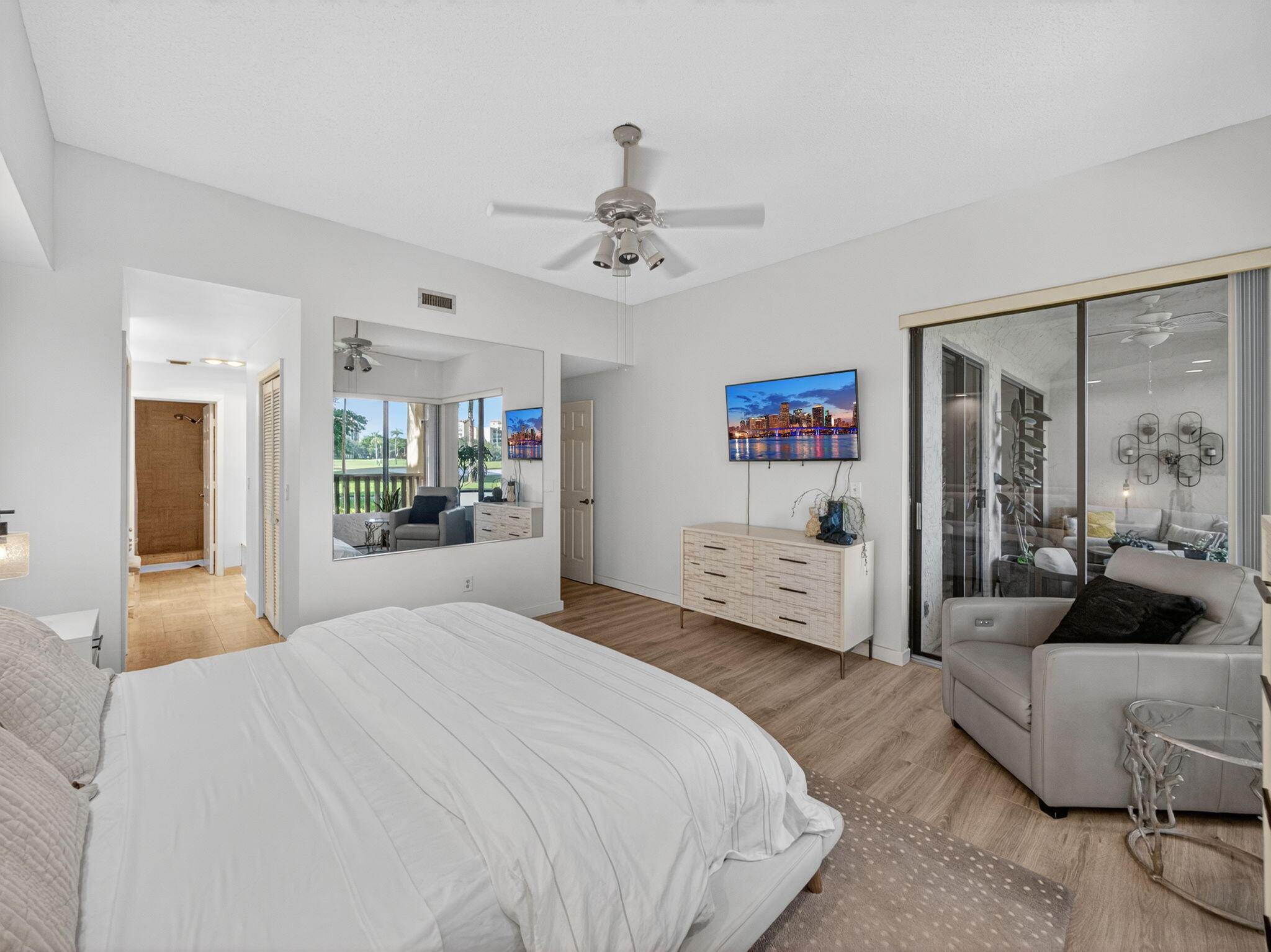 7472 La Paz #109, Boca Raton FL 33433