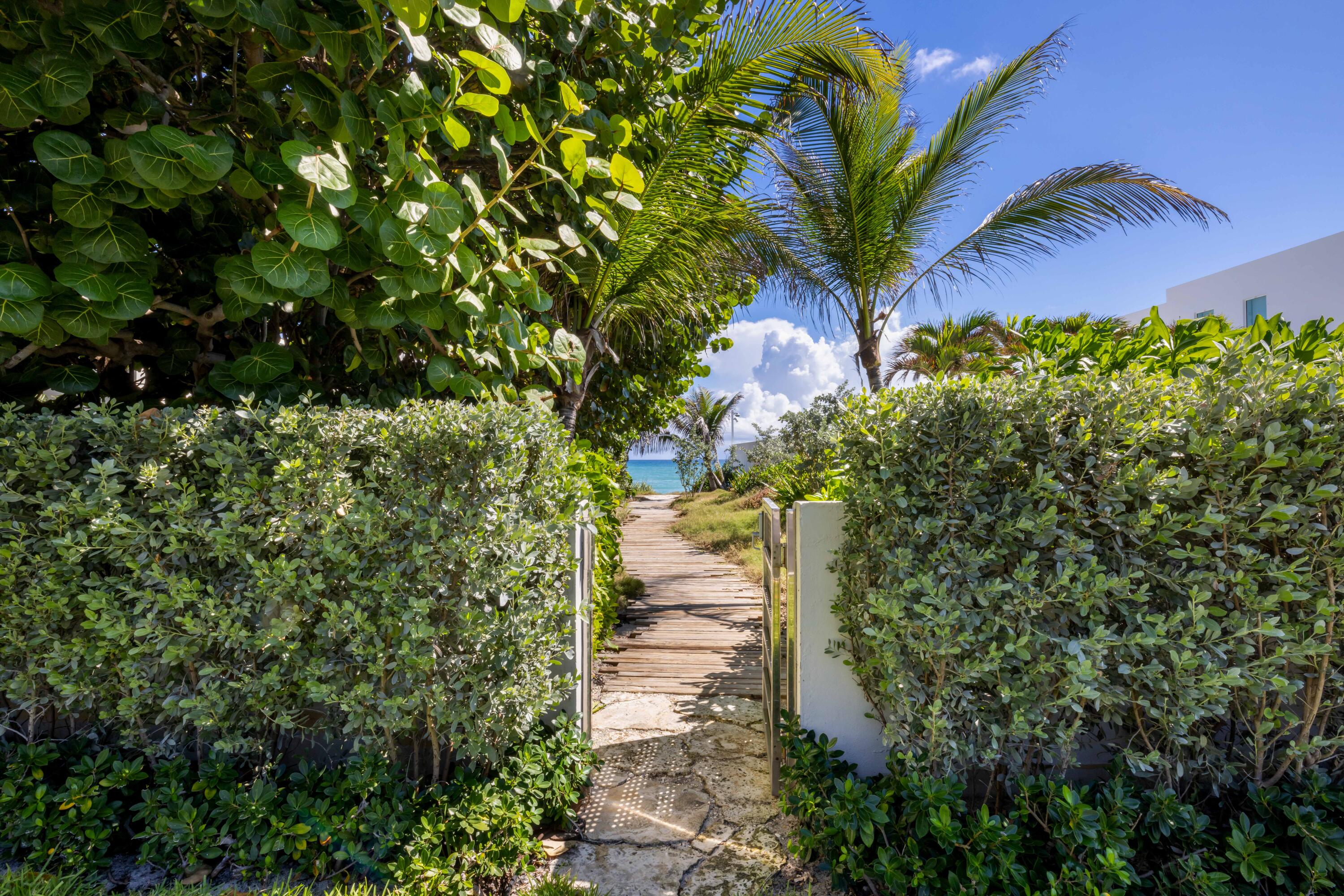 1048 S Ocean, Palm Beach FL 33480