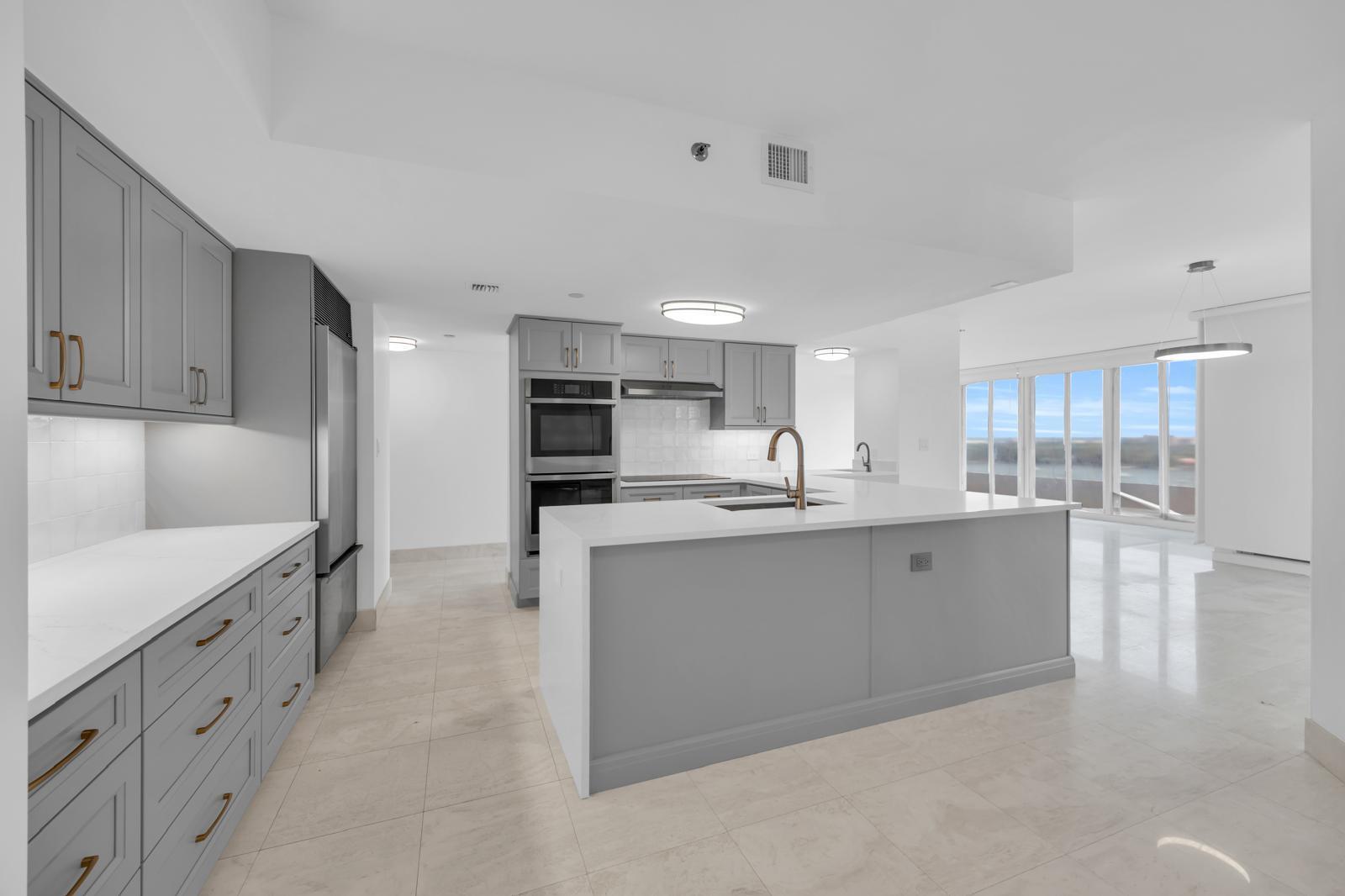 529 S Flagler Dr #14h, West Palm Beach FL 33401