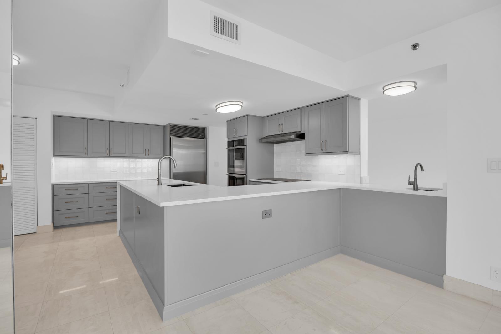529 S Flagler Dr #14h, West Palm Beach FL 33401