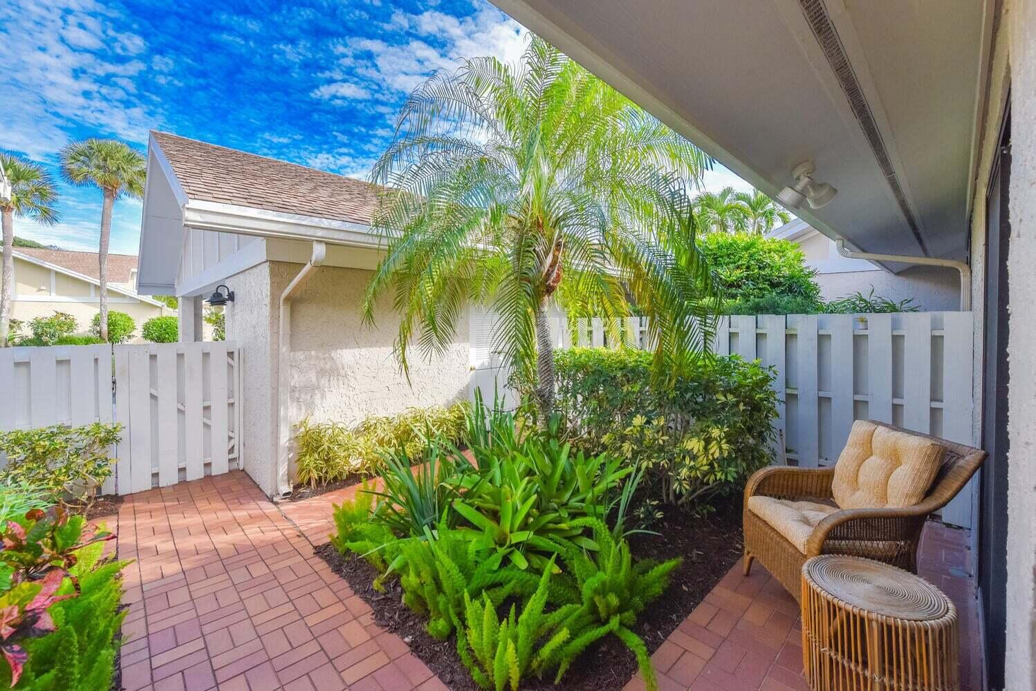 17225 Fownes Crescent, Jupiter FL 33477