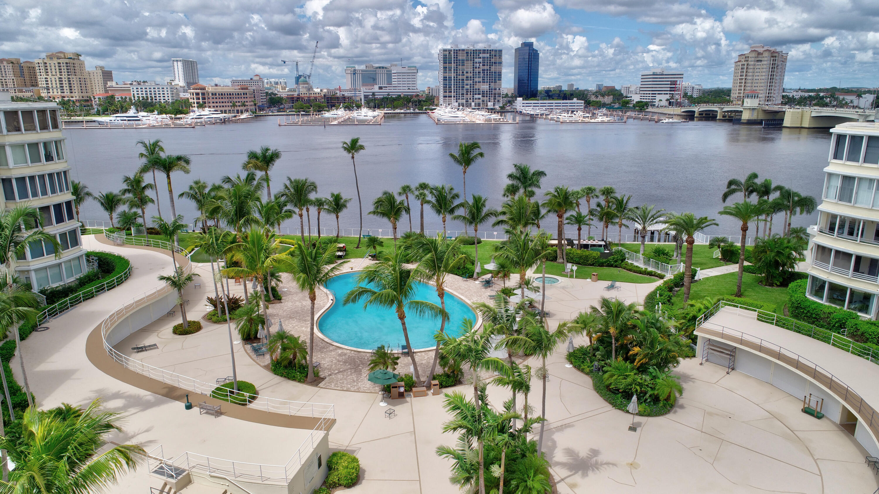 44 Cocoanut Row #315a/316a, Palm Beach FL 33480