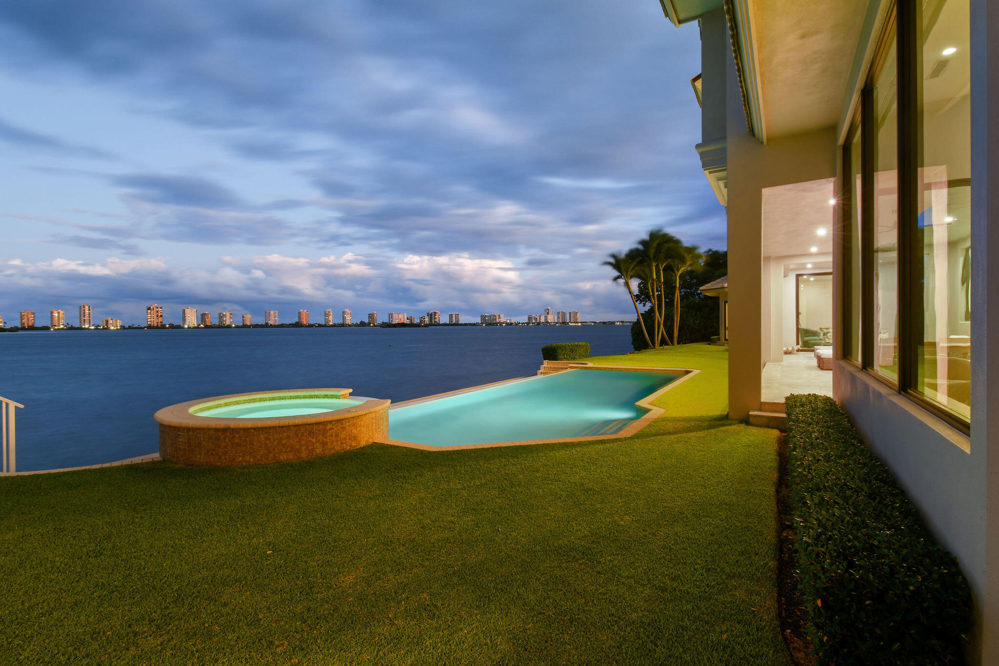 101 Bowsprit, North Palm Beach FL 33408