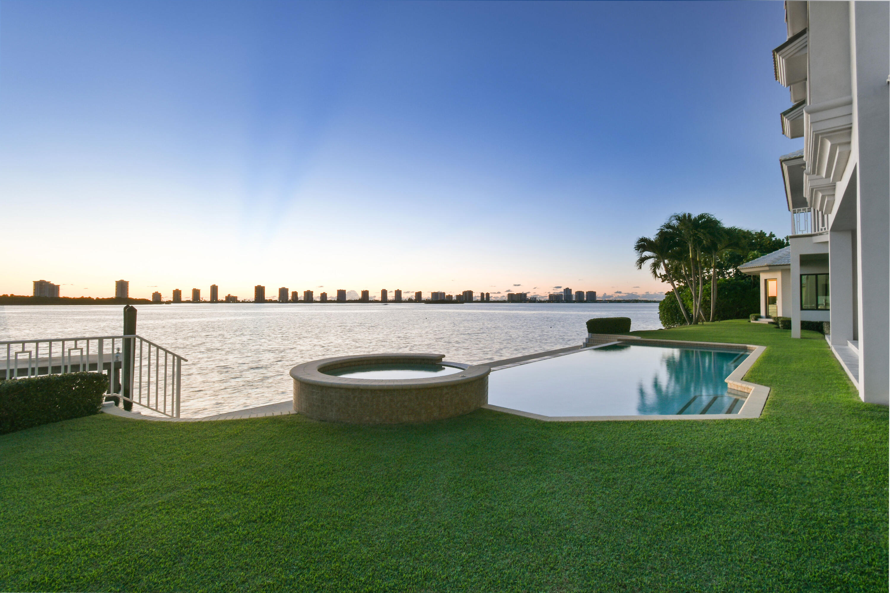 101 Bowsprit, North Palm Beach FL 33408