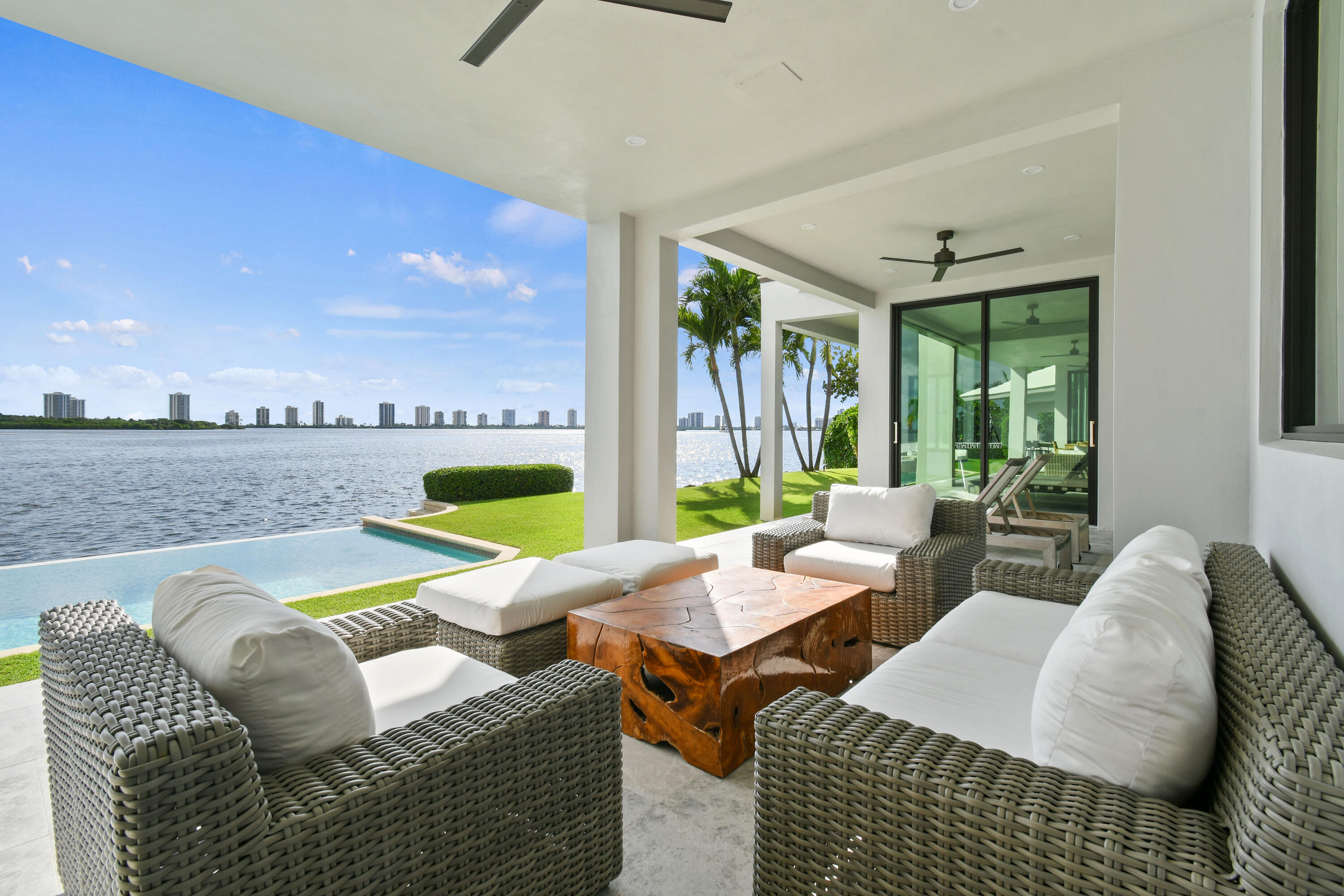 101 Bowsprit, North Palm Beach FL 33408