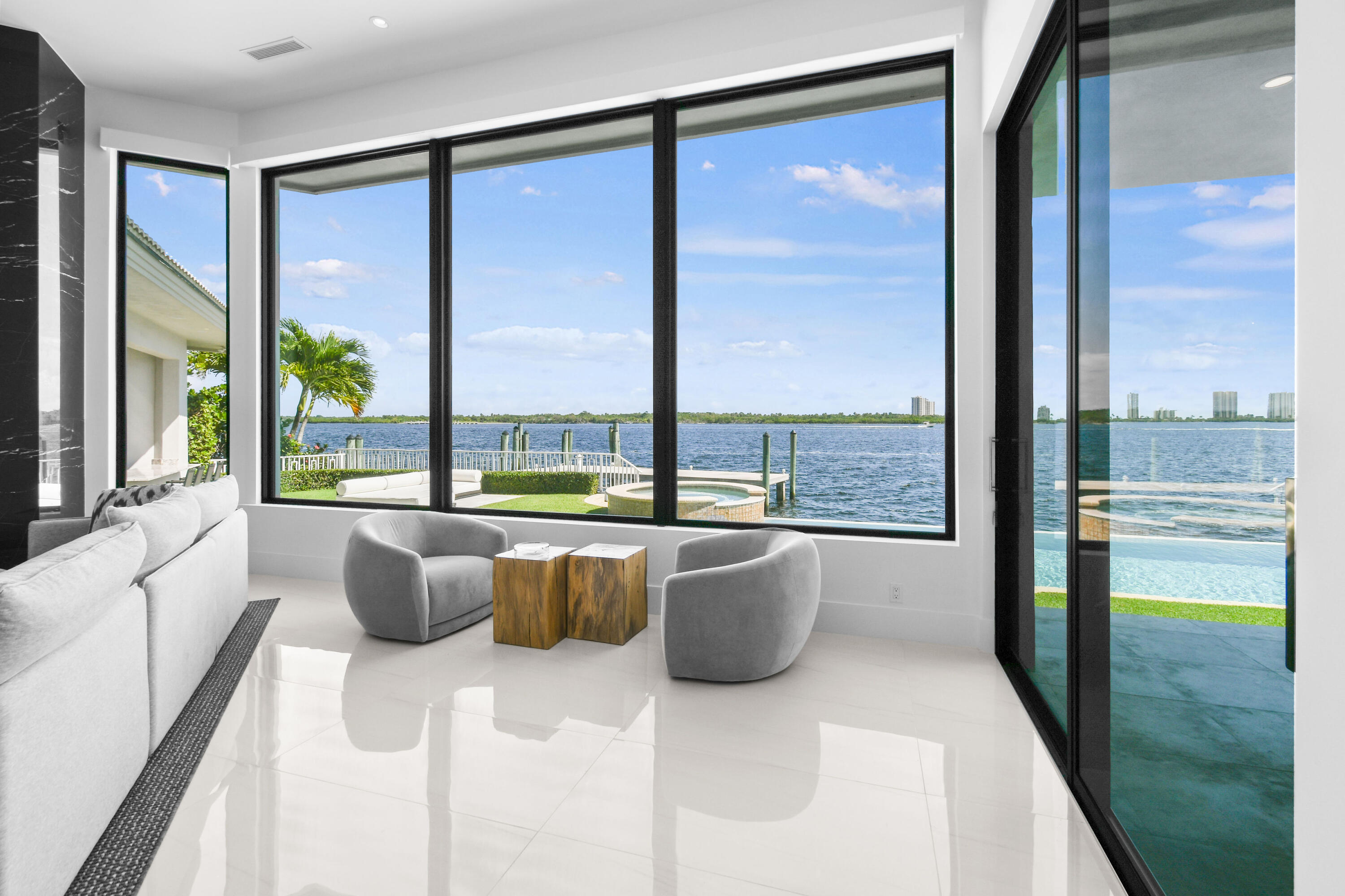 101 Bowsprit, North Palm Beach FL 33408