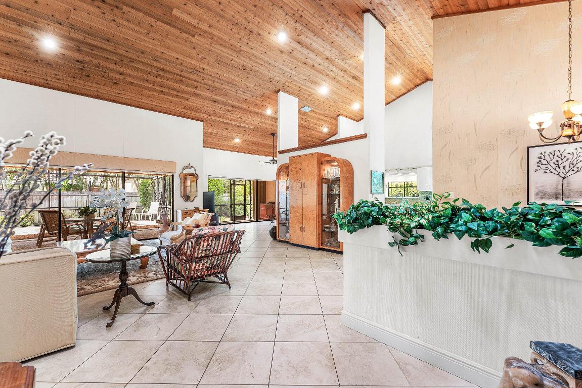 4299 NW 26th, Boca Raton FL 33434