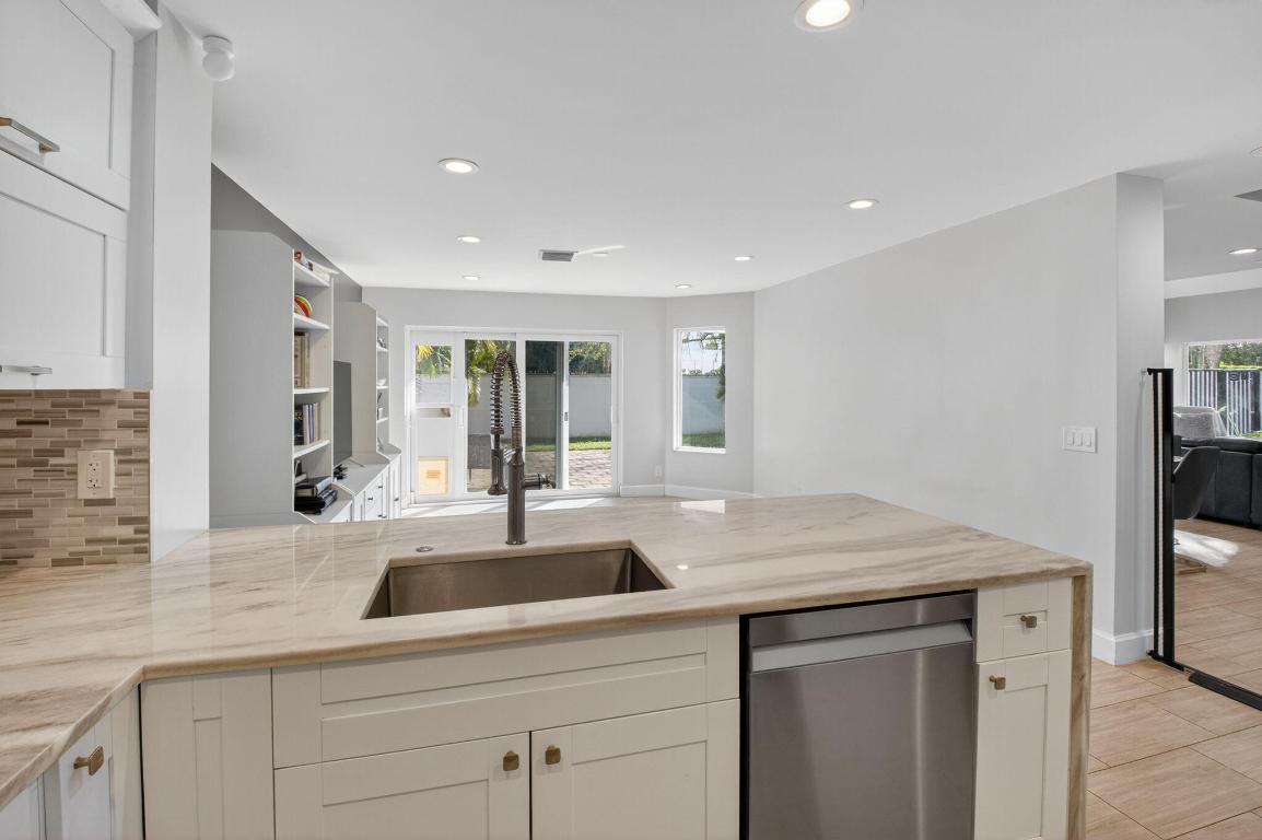 2226 NW 52nd, Boca Raton FL 33496