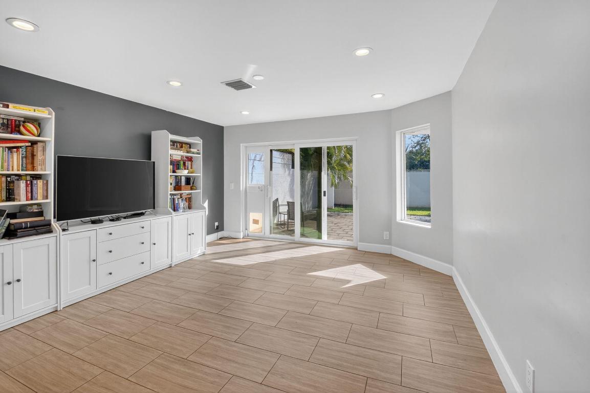2226 NW 52nd, Boca Raton FL 33496