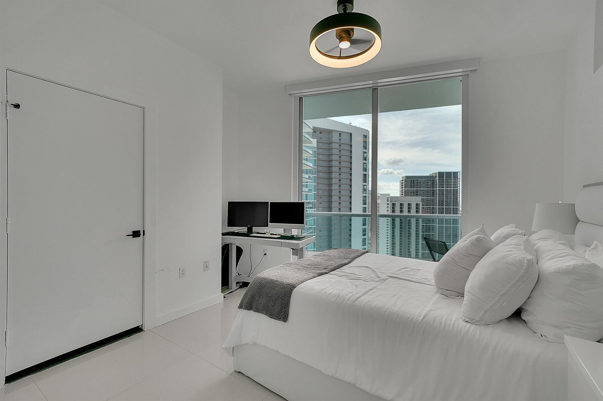 900 Biscayne Boulevard #4812, Miami FL 33132