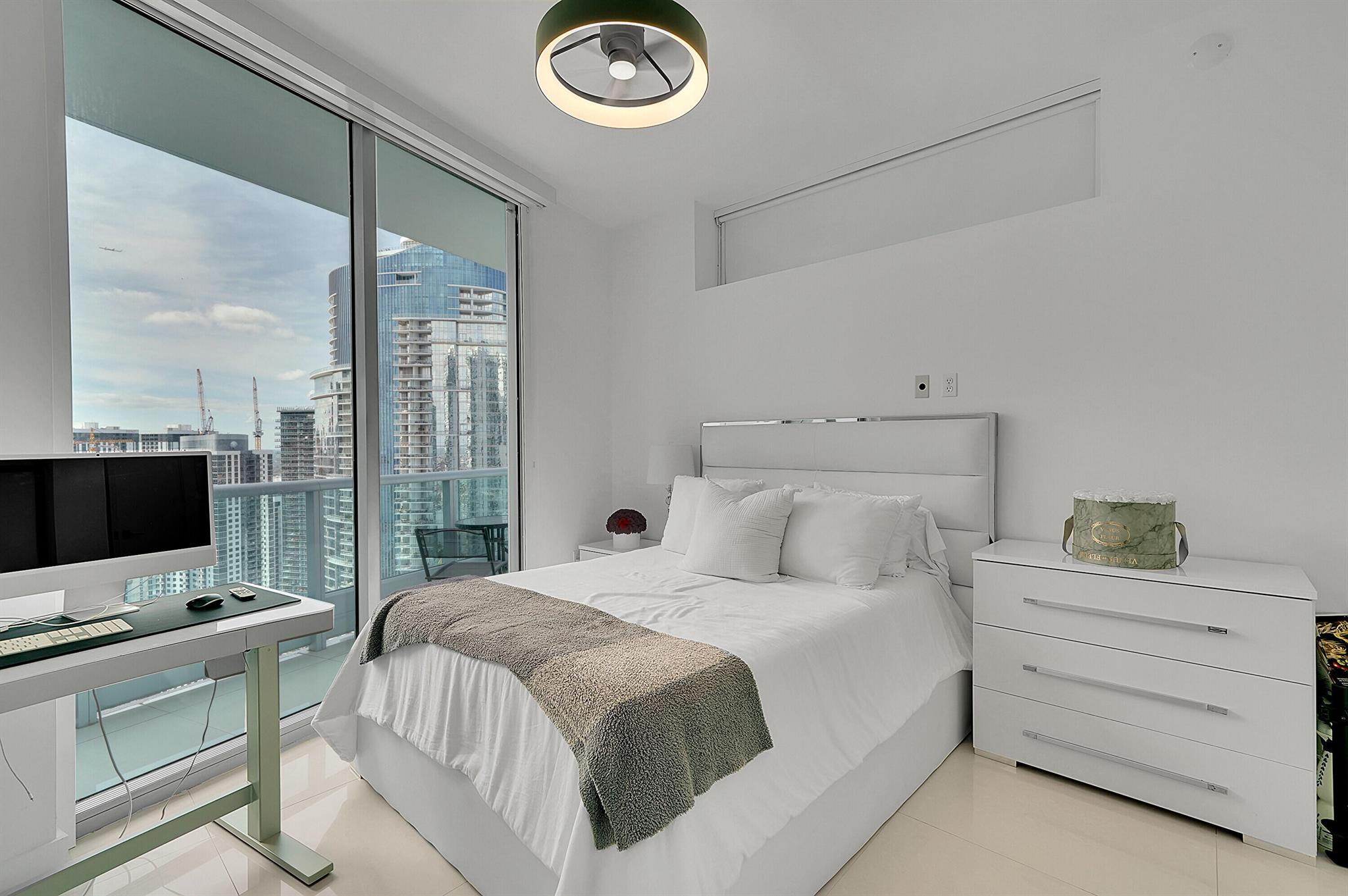 900 Biscayne Boulevard #4812, Miami FL 33132