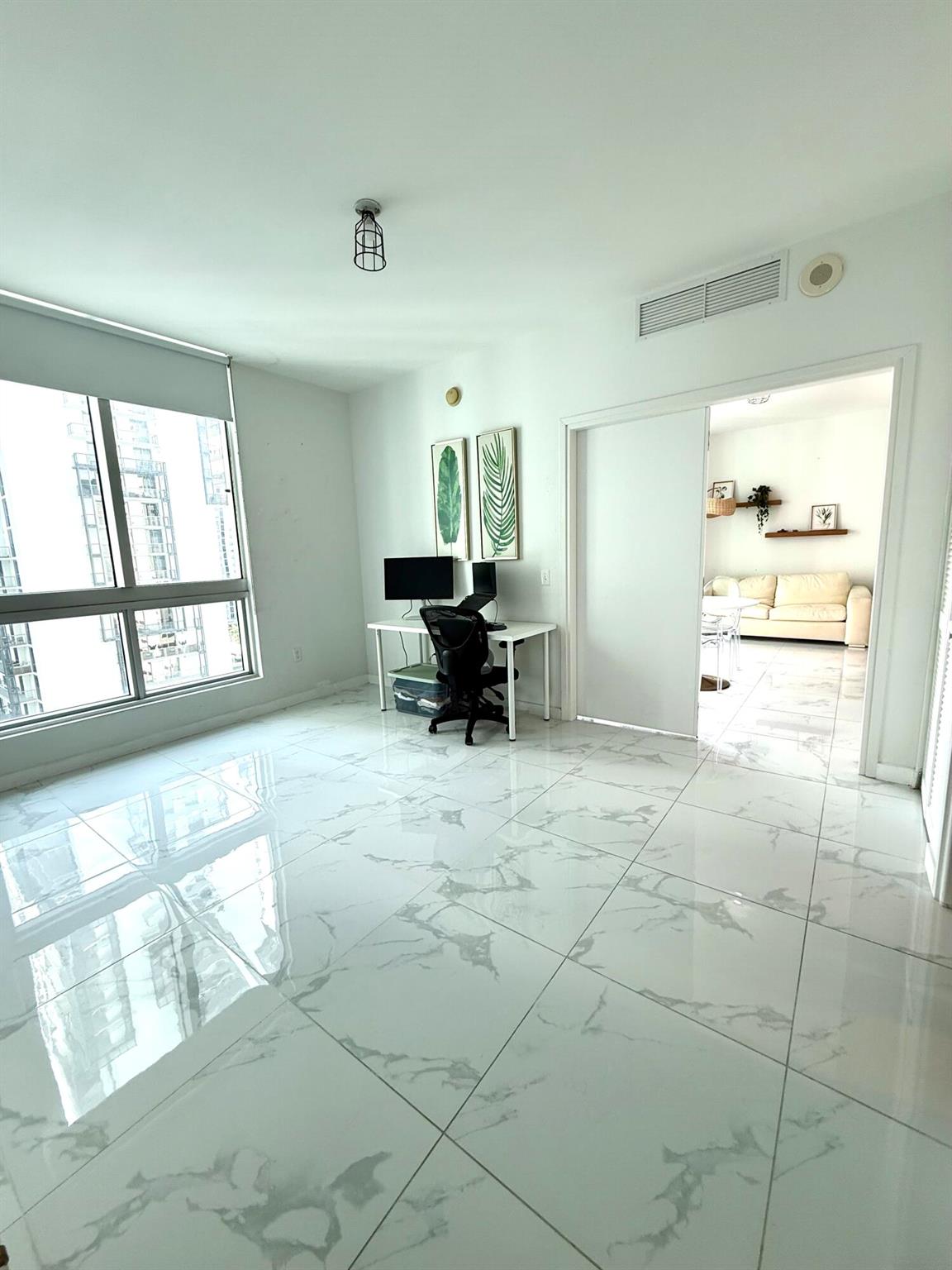 300 S Biscayne Boulevard #T-2209, Miami FL 33131